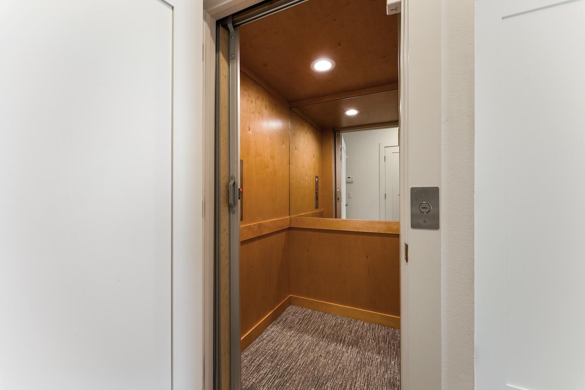 1305 Exposition BLVD #4