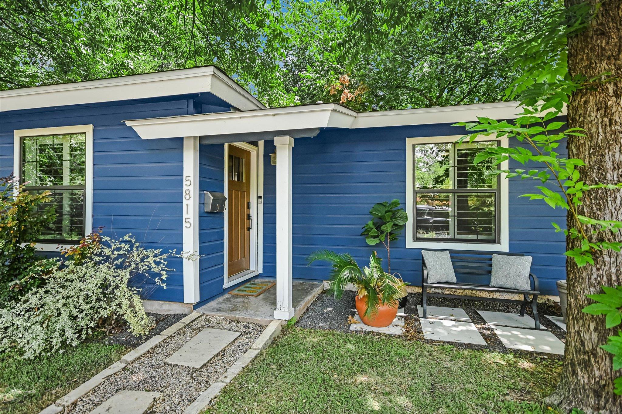 5815 Duval ST