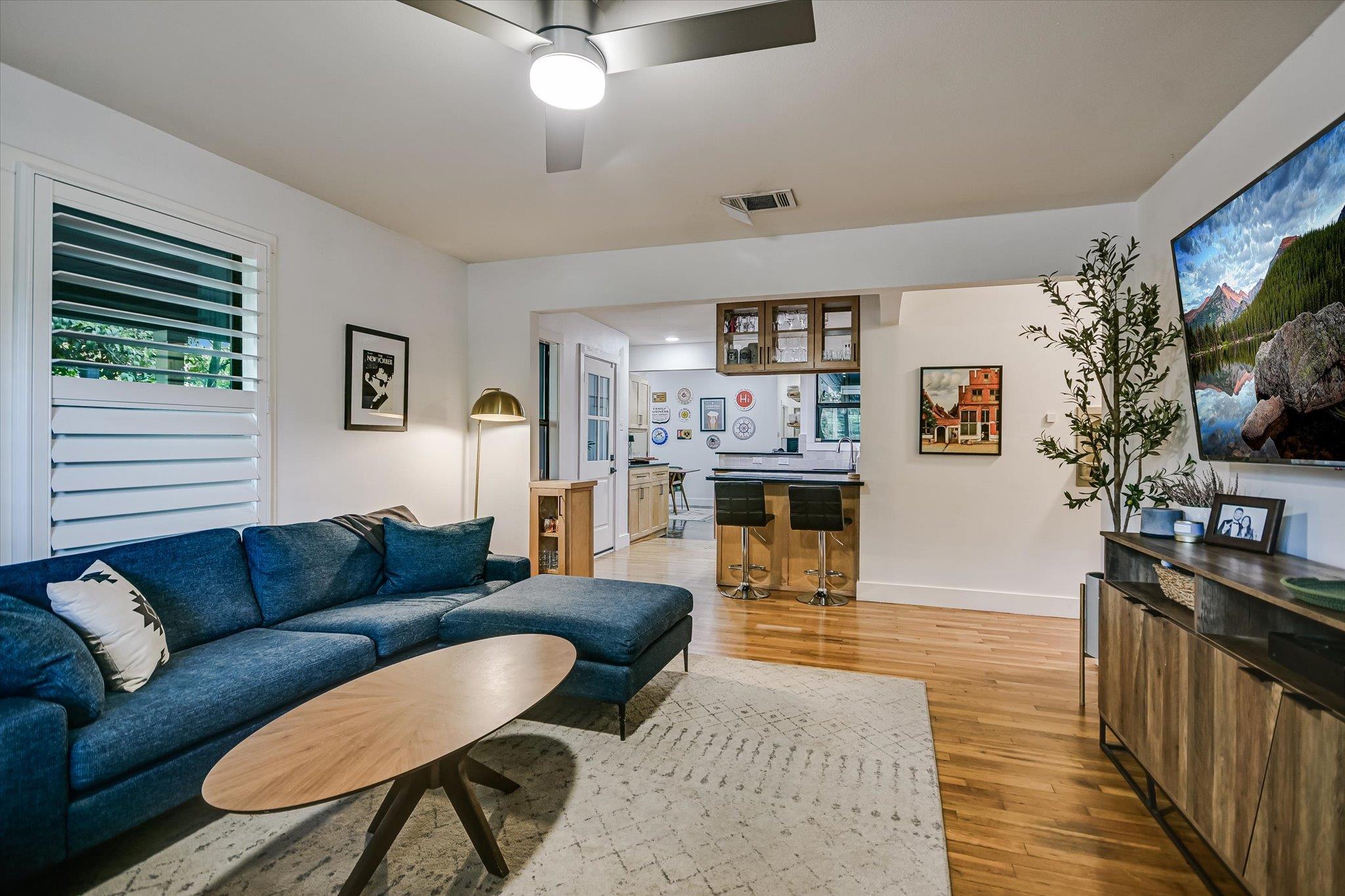 5815 Duval ST