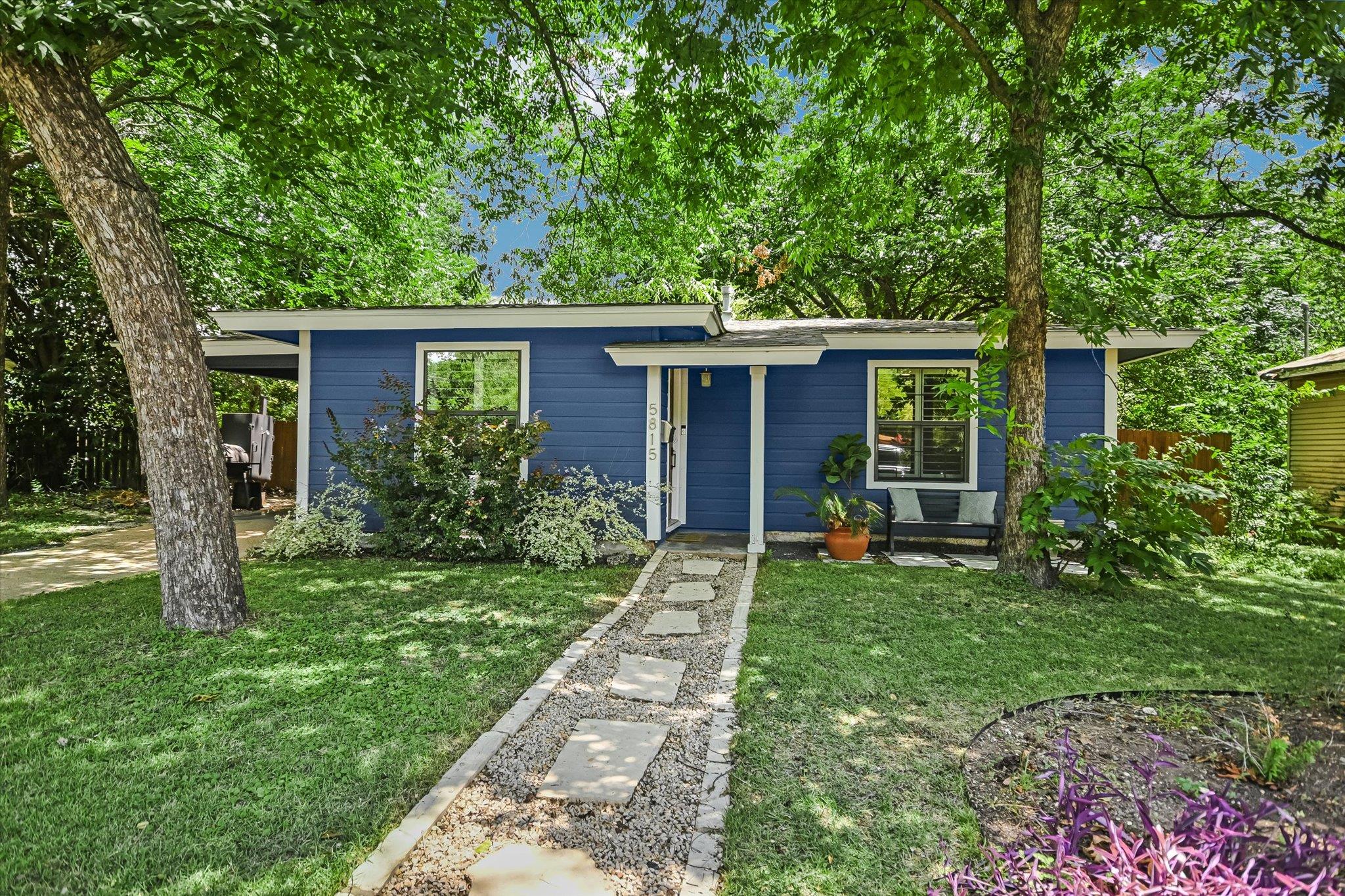 5815 Duval ST