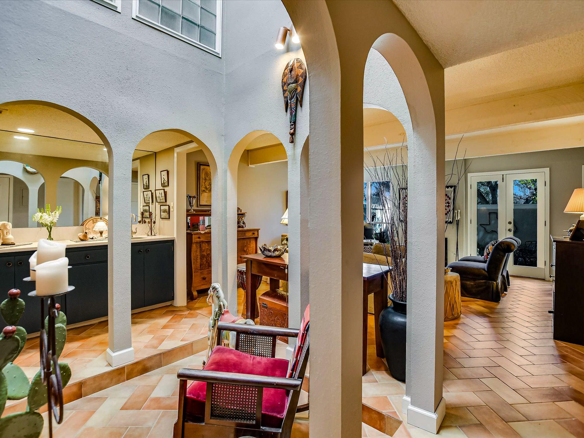 3500 Enfield RD Unit: E