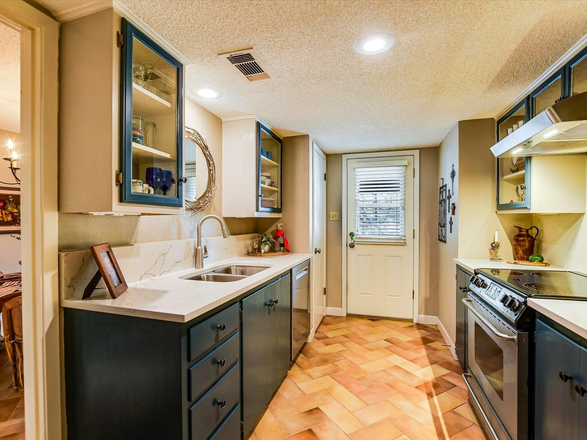 3500 Enfield RD Unit: E