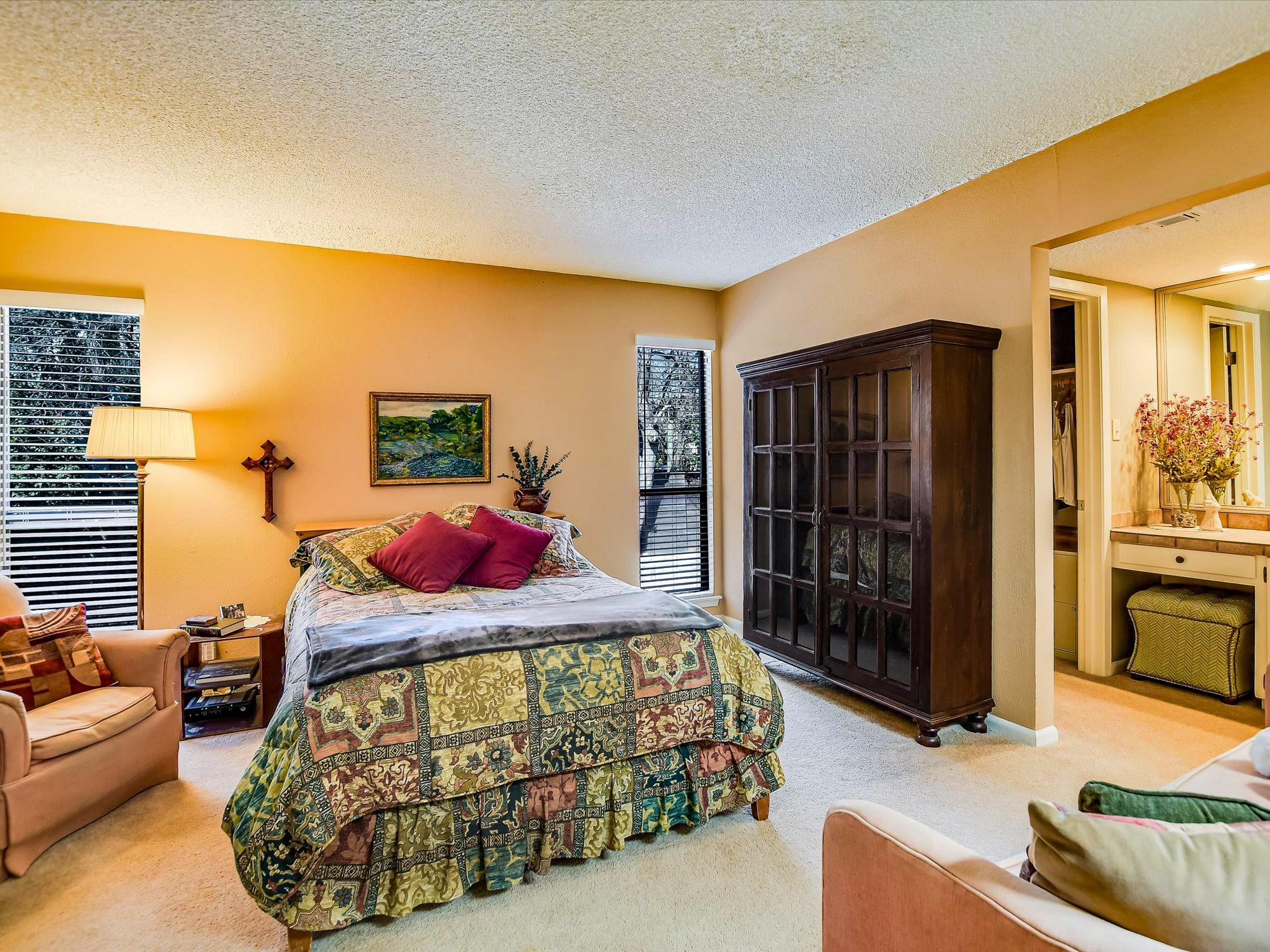 3500 Enfield RD Unit: E