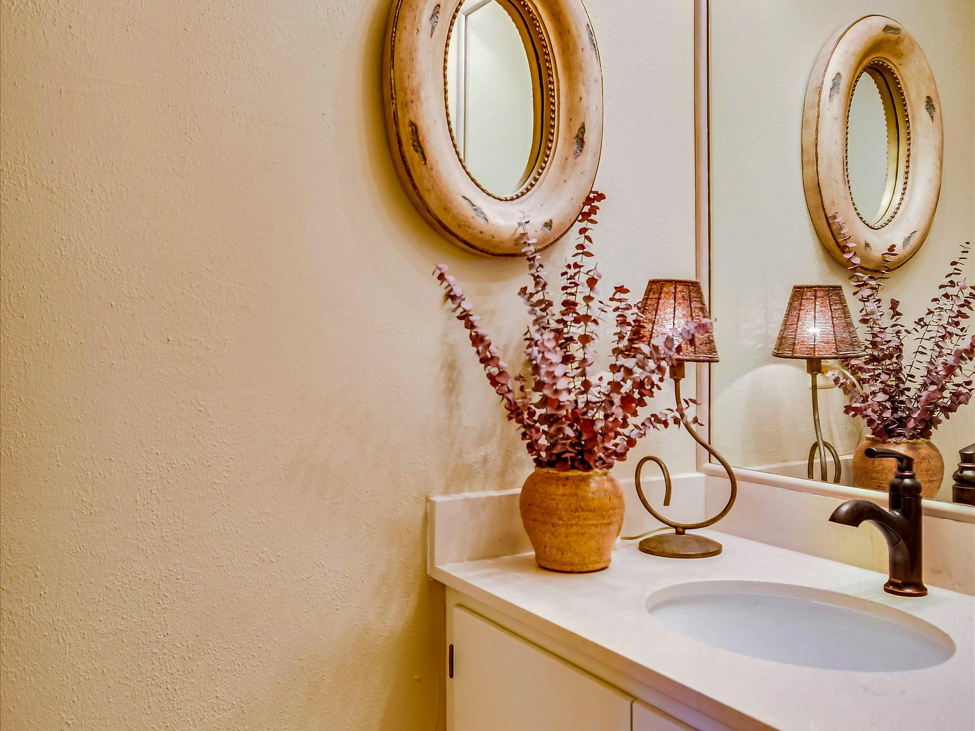 3500 Enfield RD Unit: E