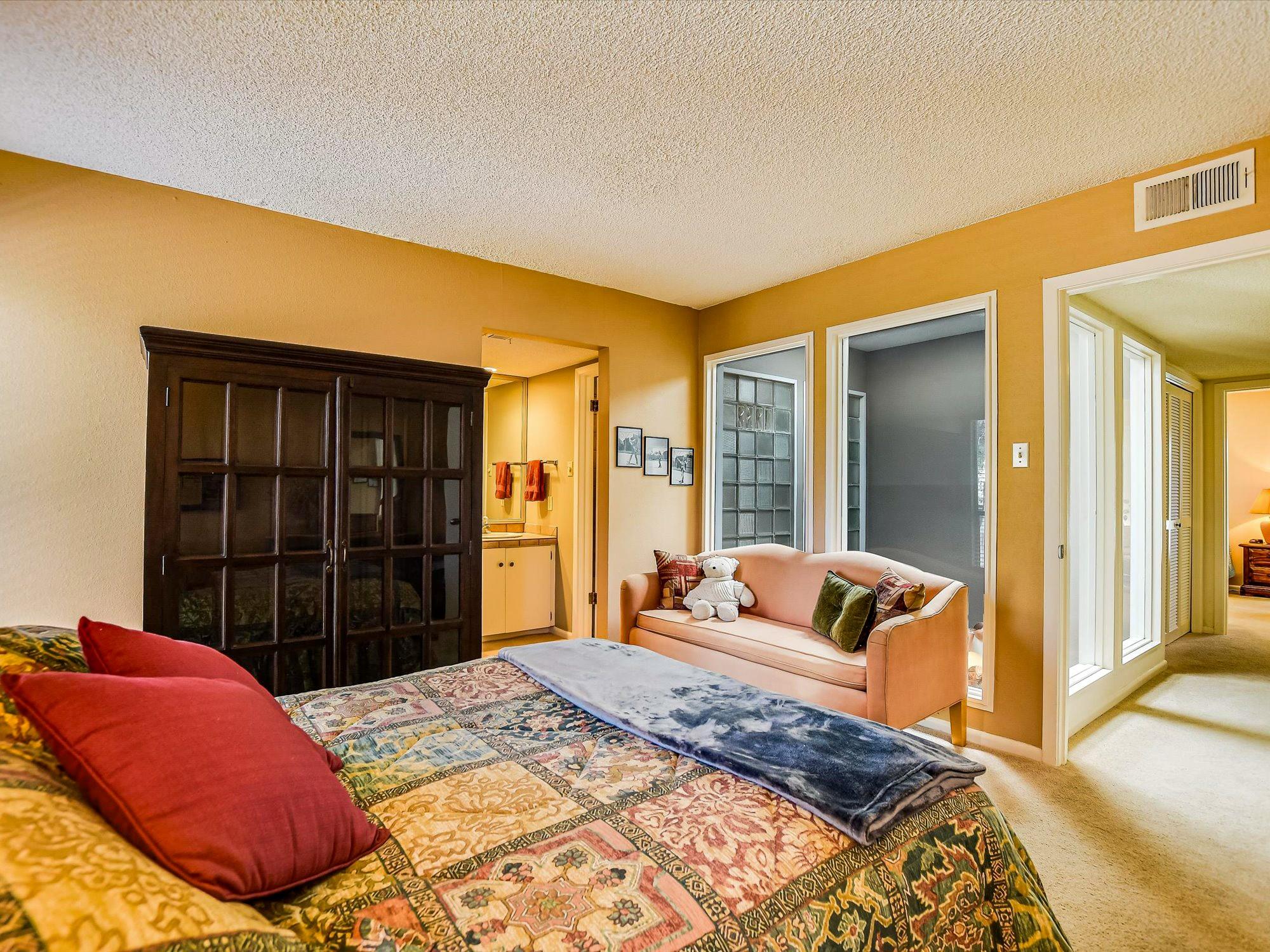 3500 Enfield RD Unit: E