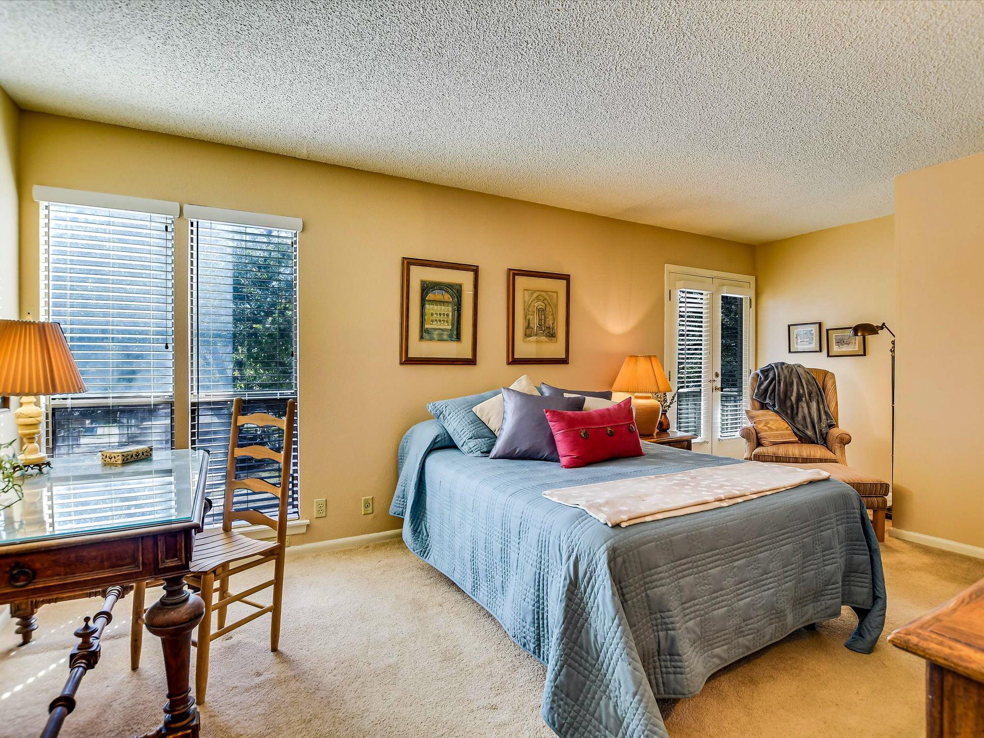 3500 Enfield RD Unit: E