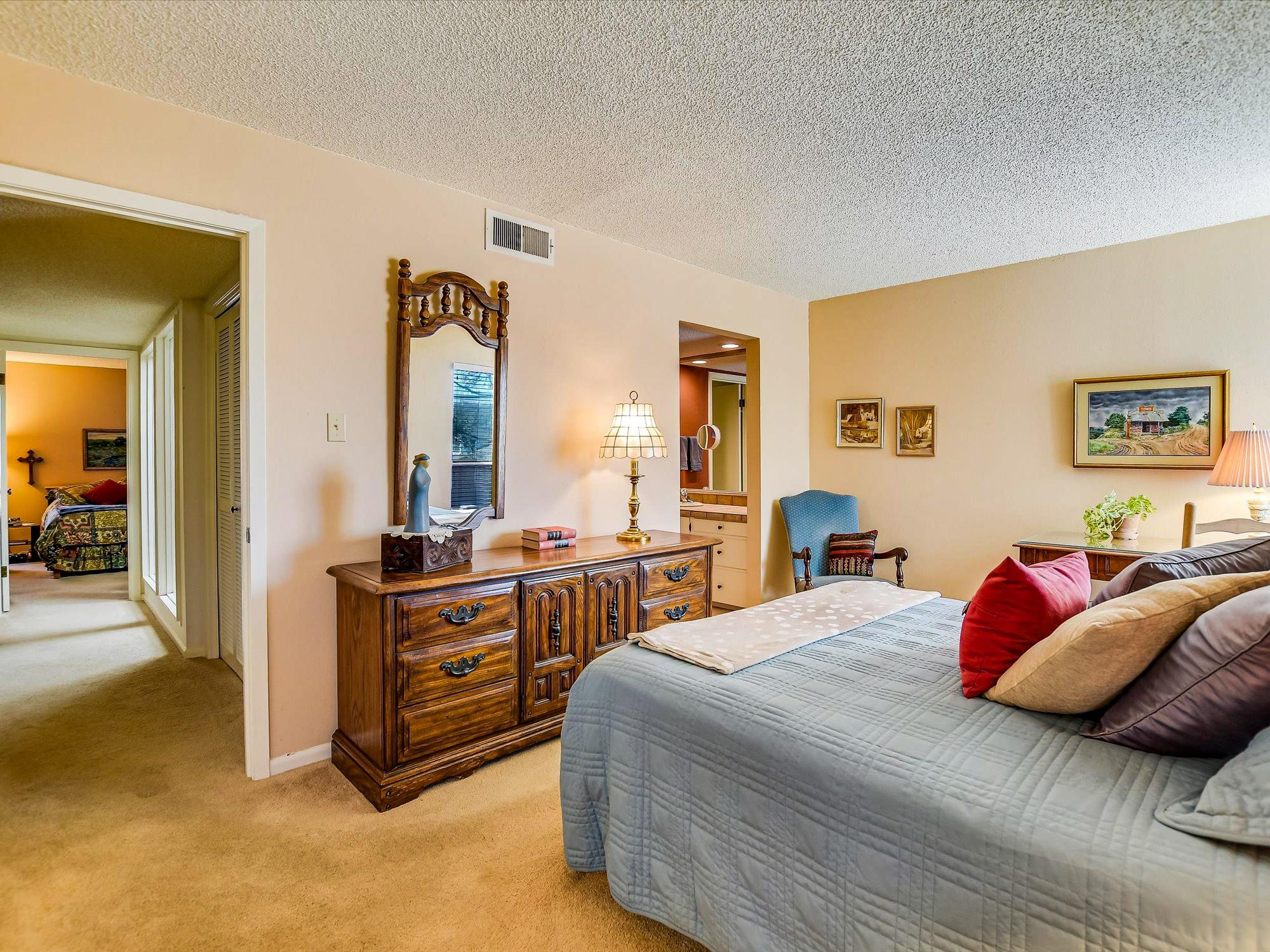 3500 Enfield RD Unit: E