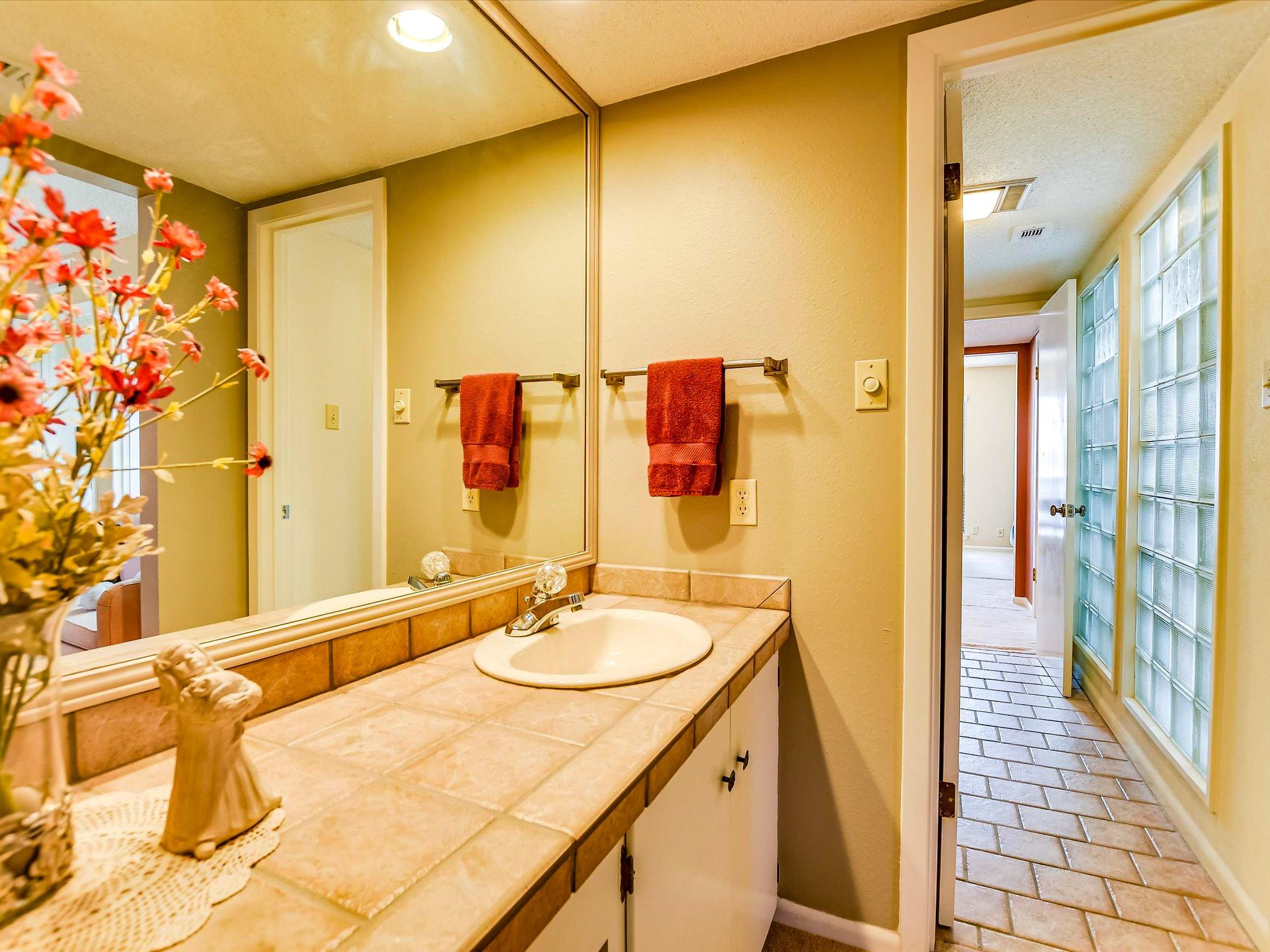 3500 Enfield RD Unit: E