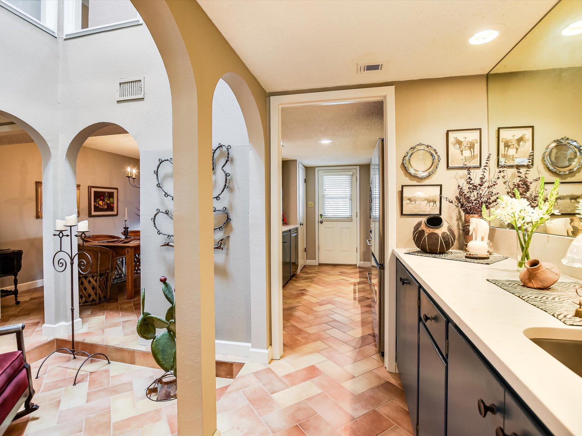 3500 Enfield RD Unit: E