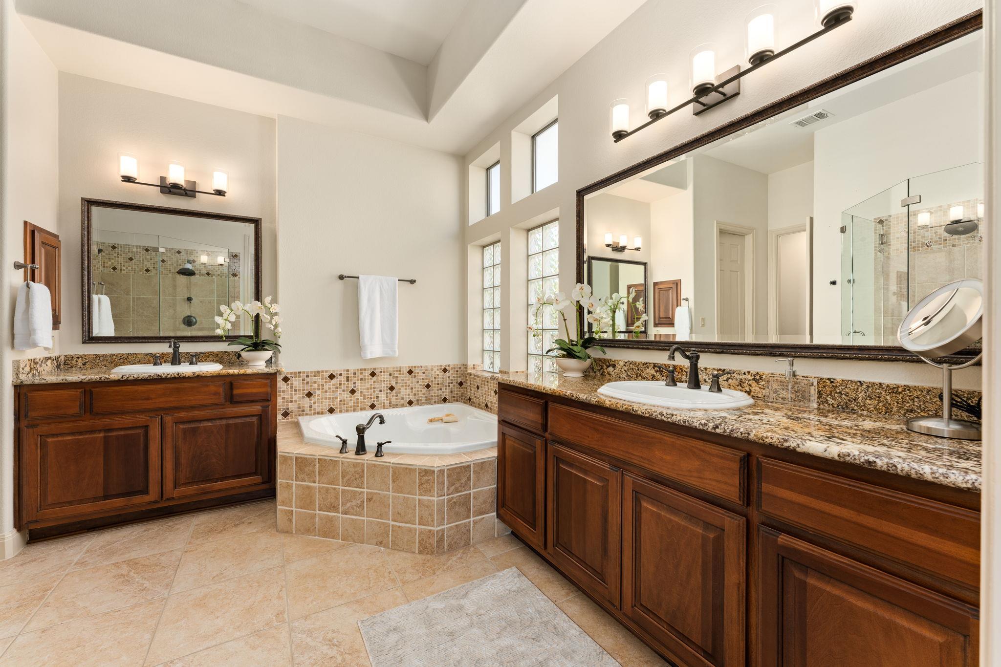 205 Emerald Ridge DR