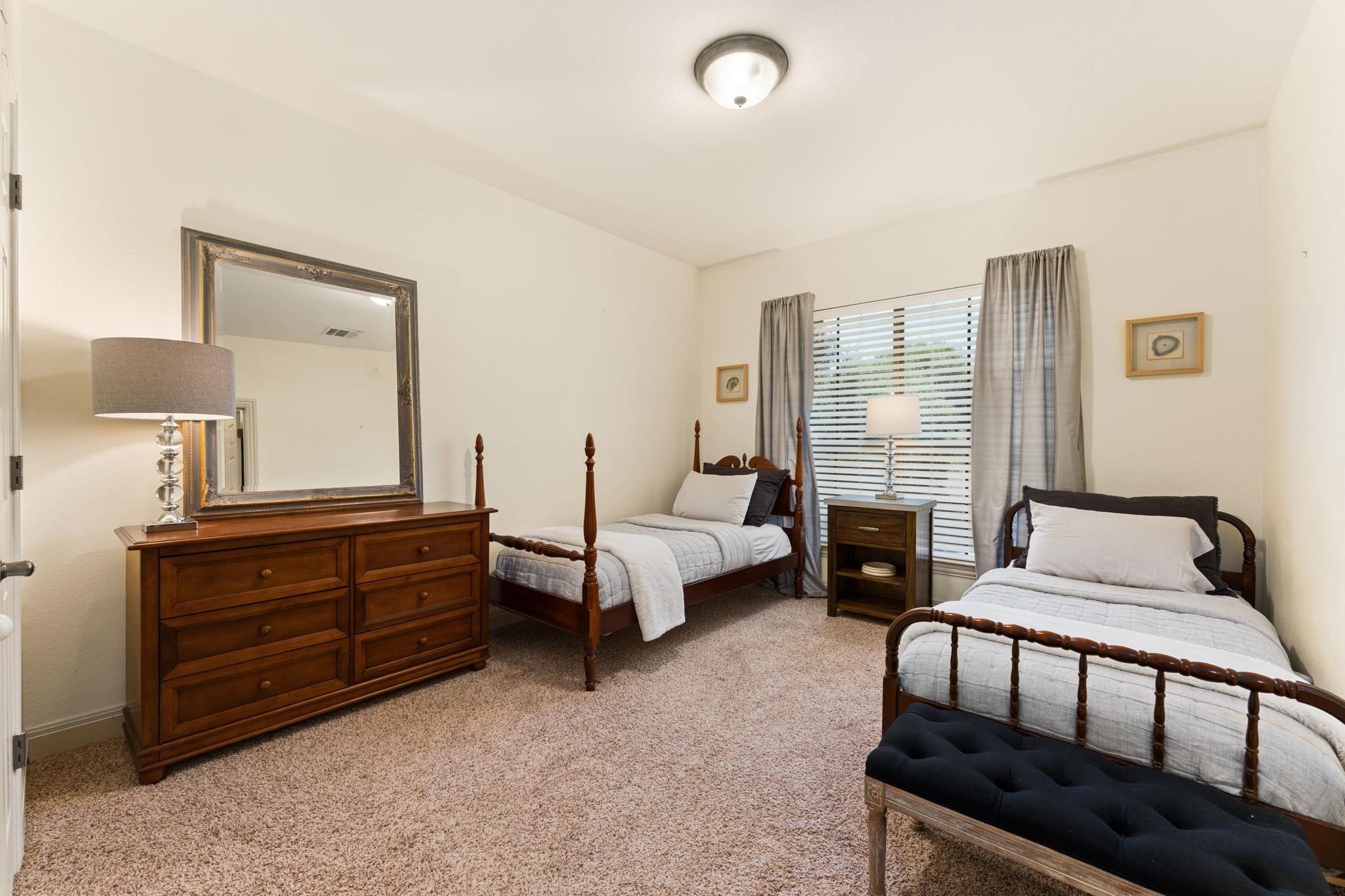 205 Emerald Ridge DR