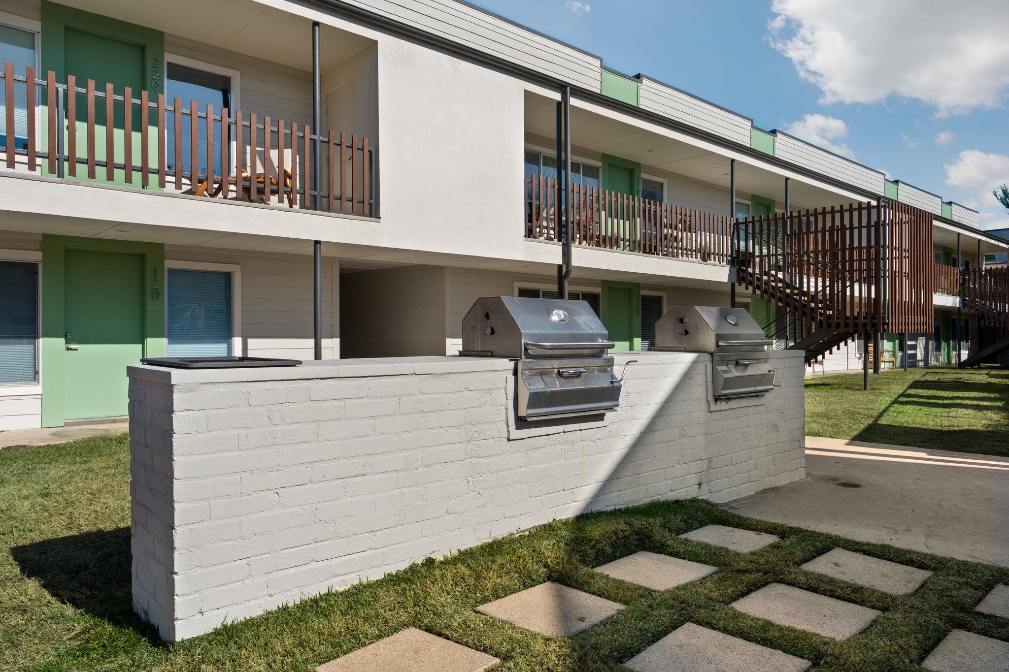 2200 Dickson DR # 119