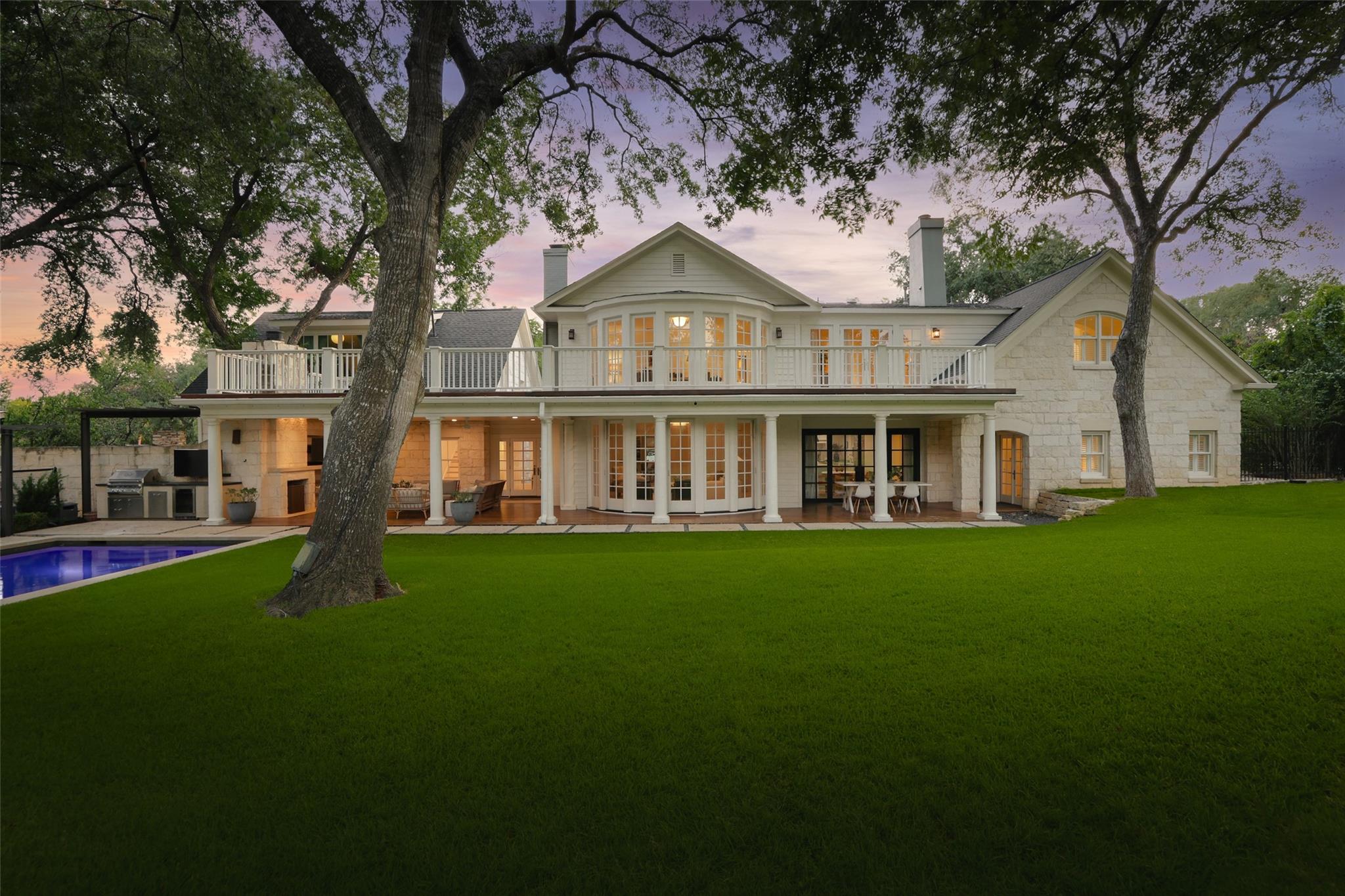 2308 Bridle Path
