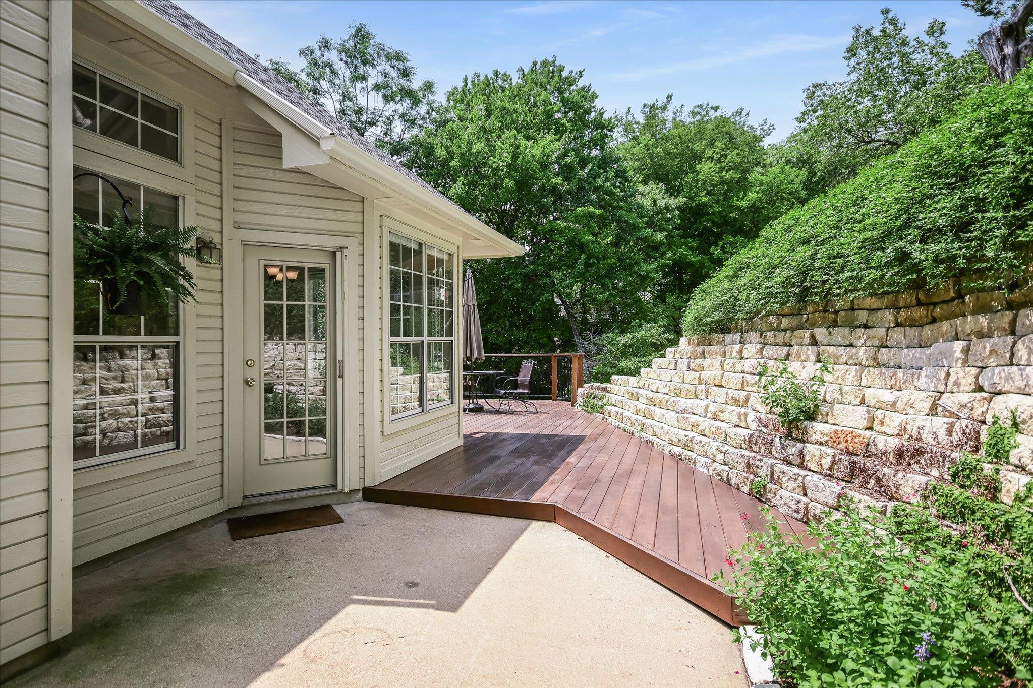 4028 Walnut Clay DR