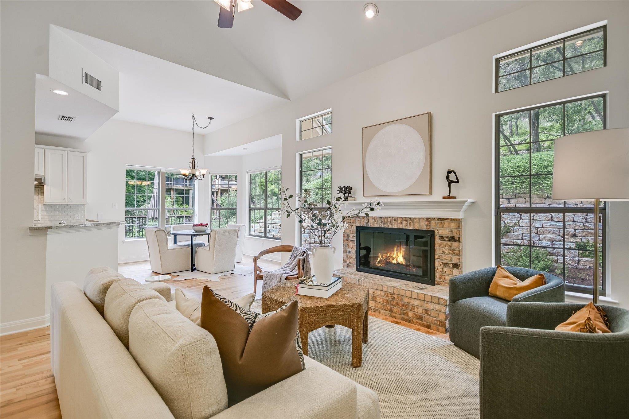 4028 Walnut Clay DR