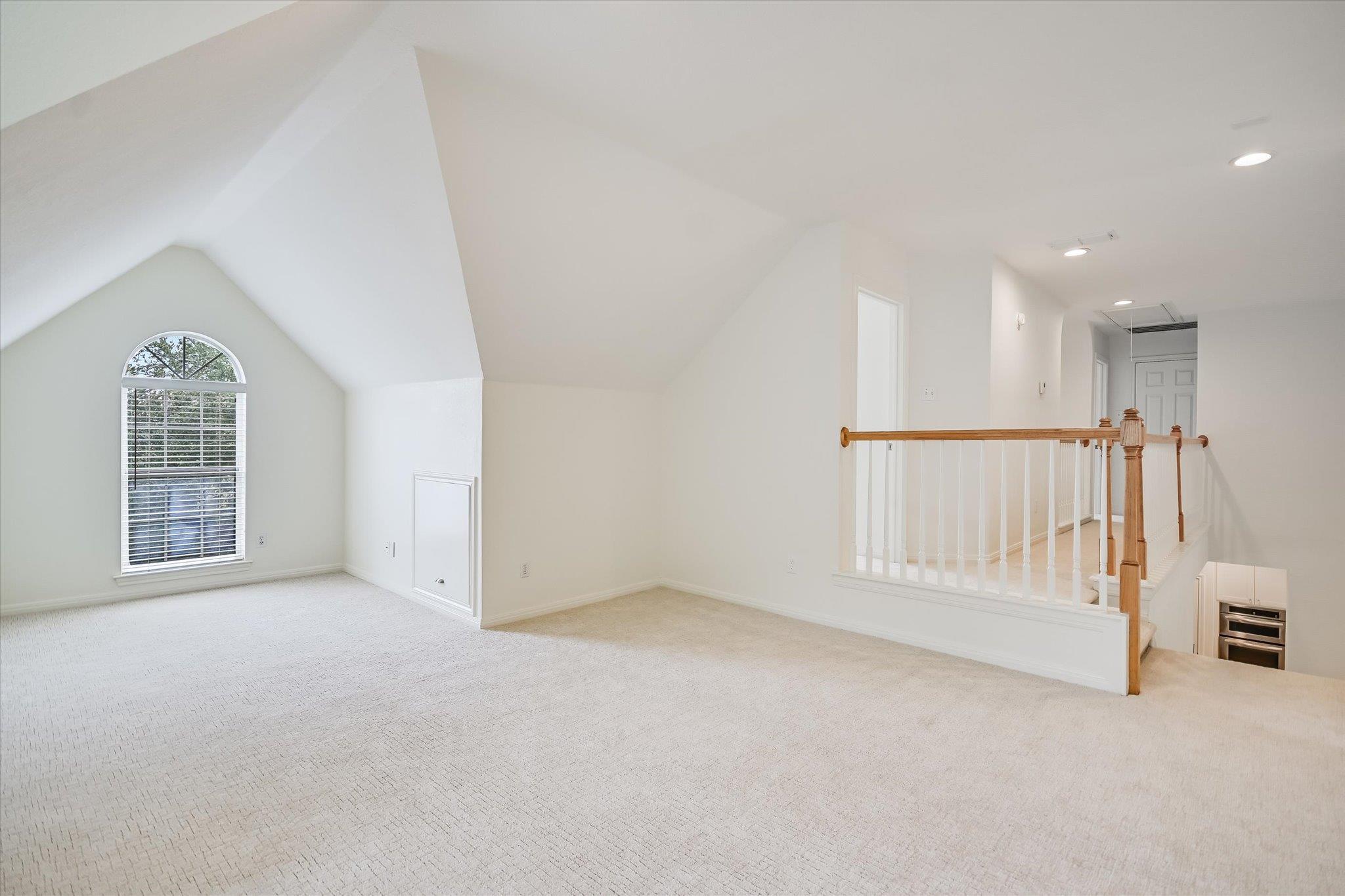 4028 Walnut Clay DR