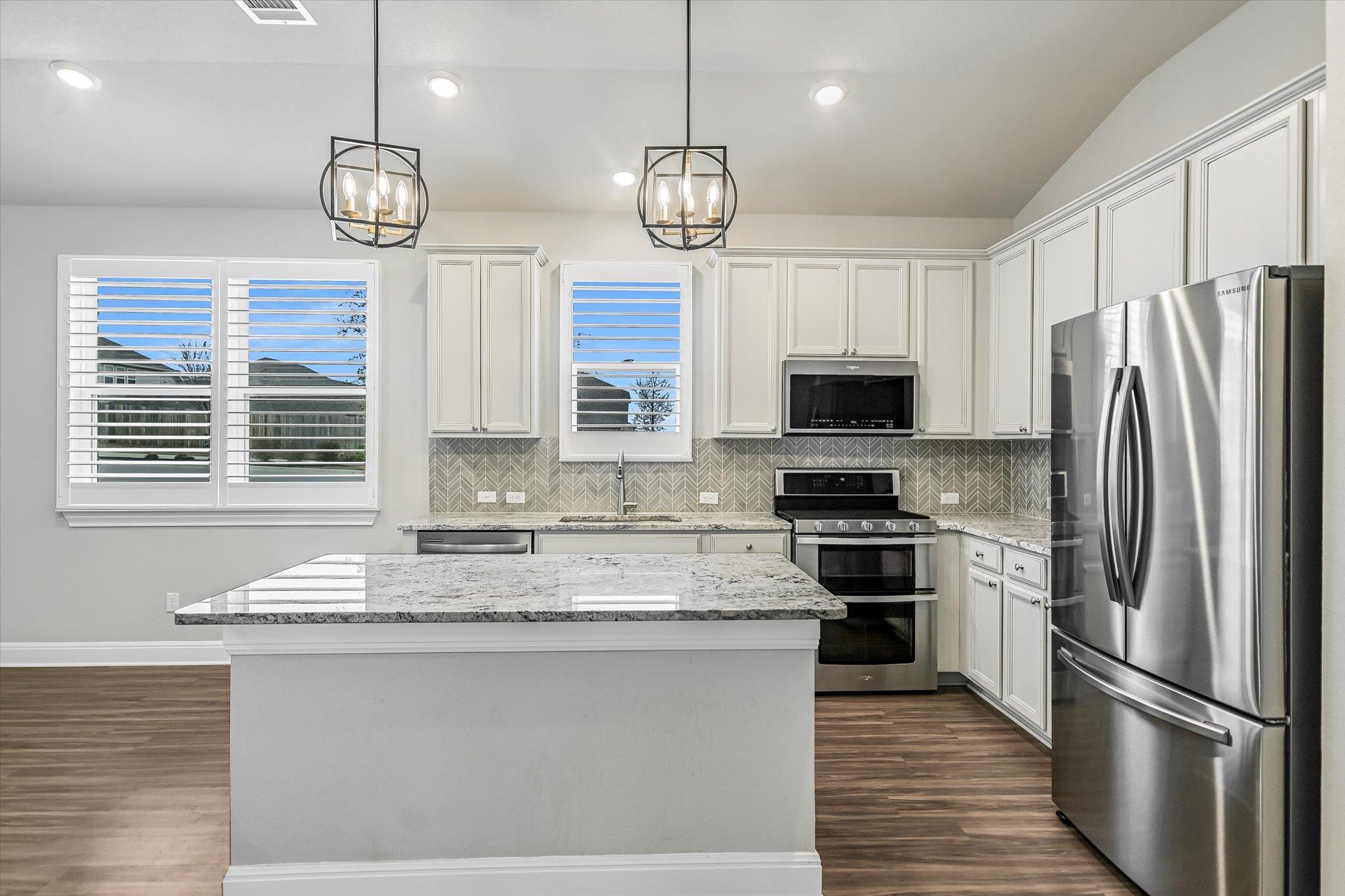 373 Victoria Peak LOOP