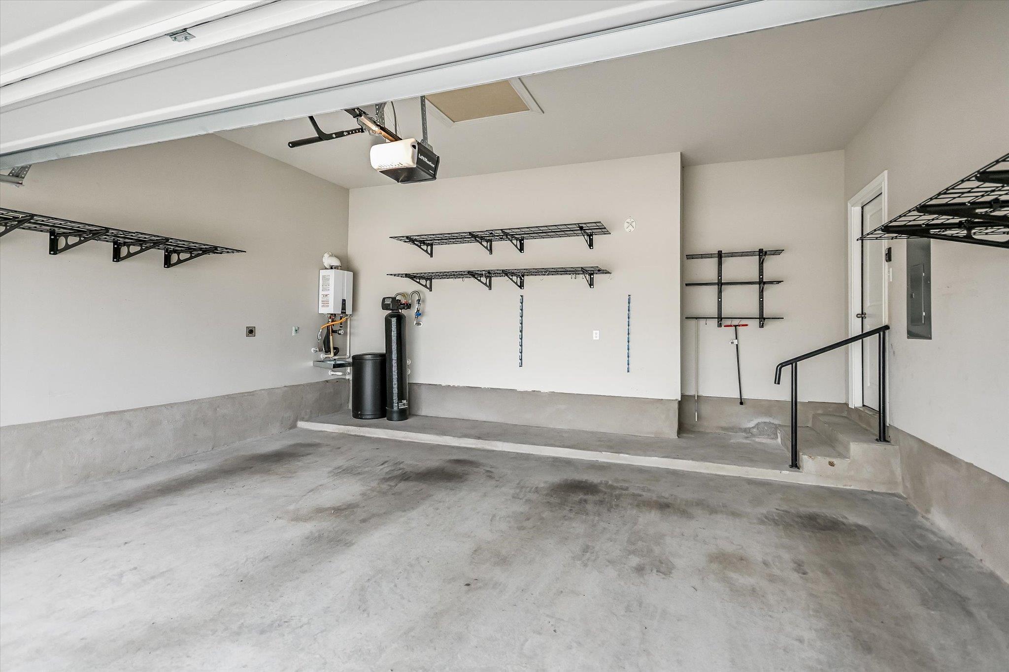 373 Victoria Peak LOOP