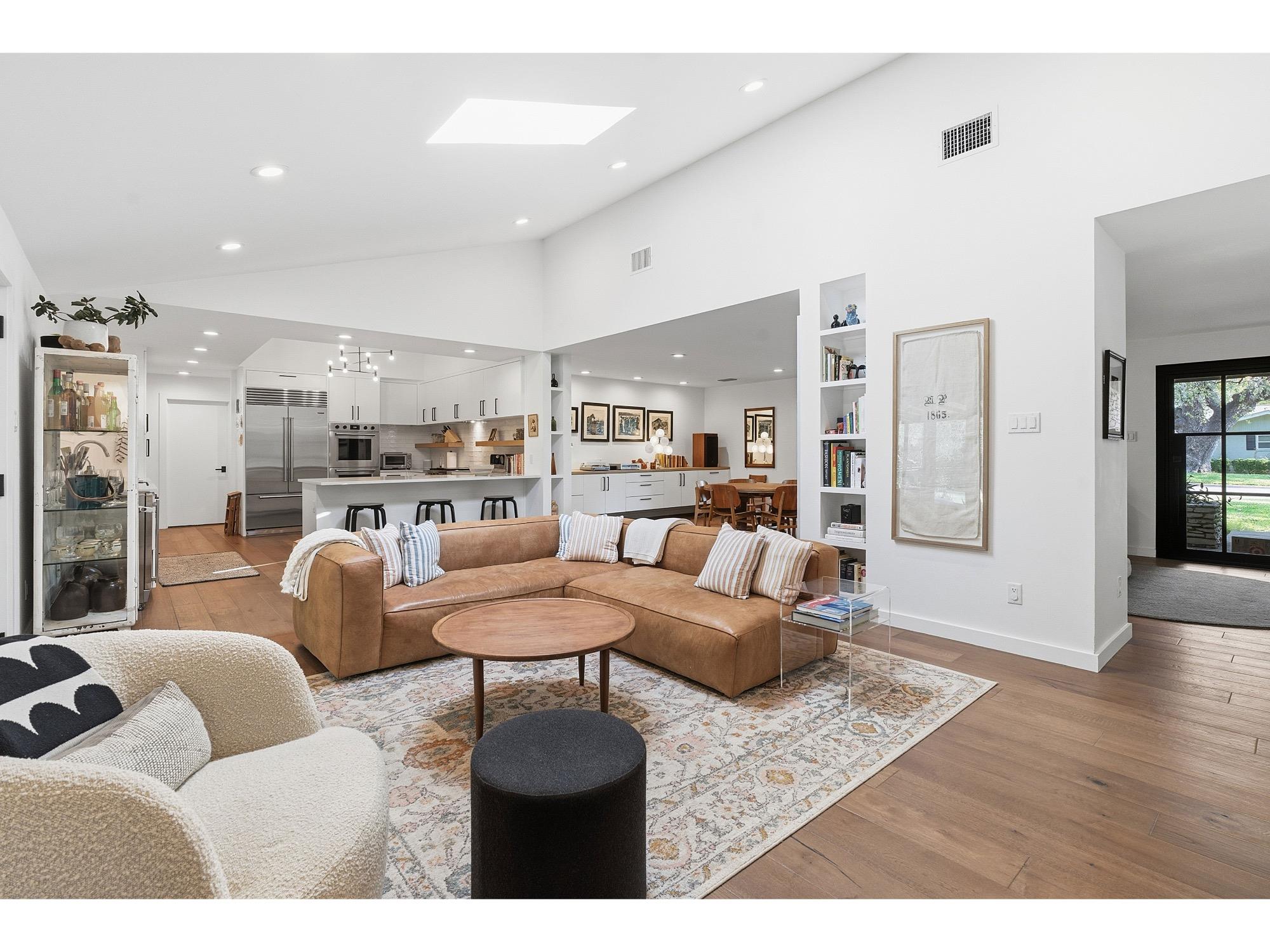 4508 Erin LN