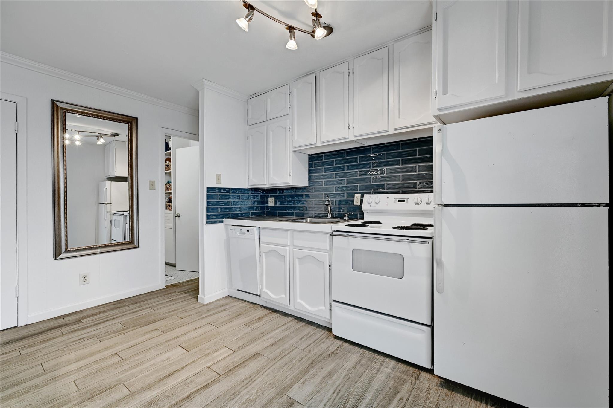 5700 Avenue G #B