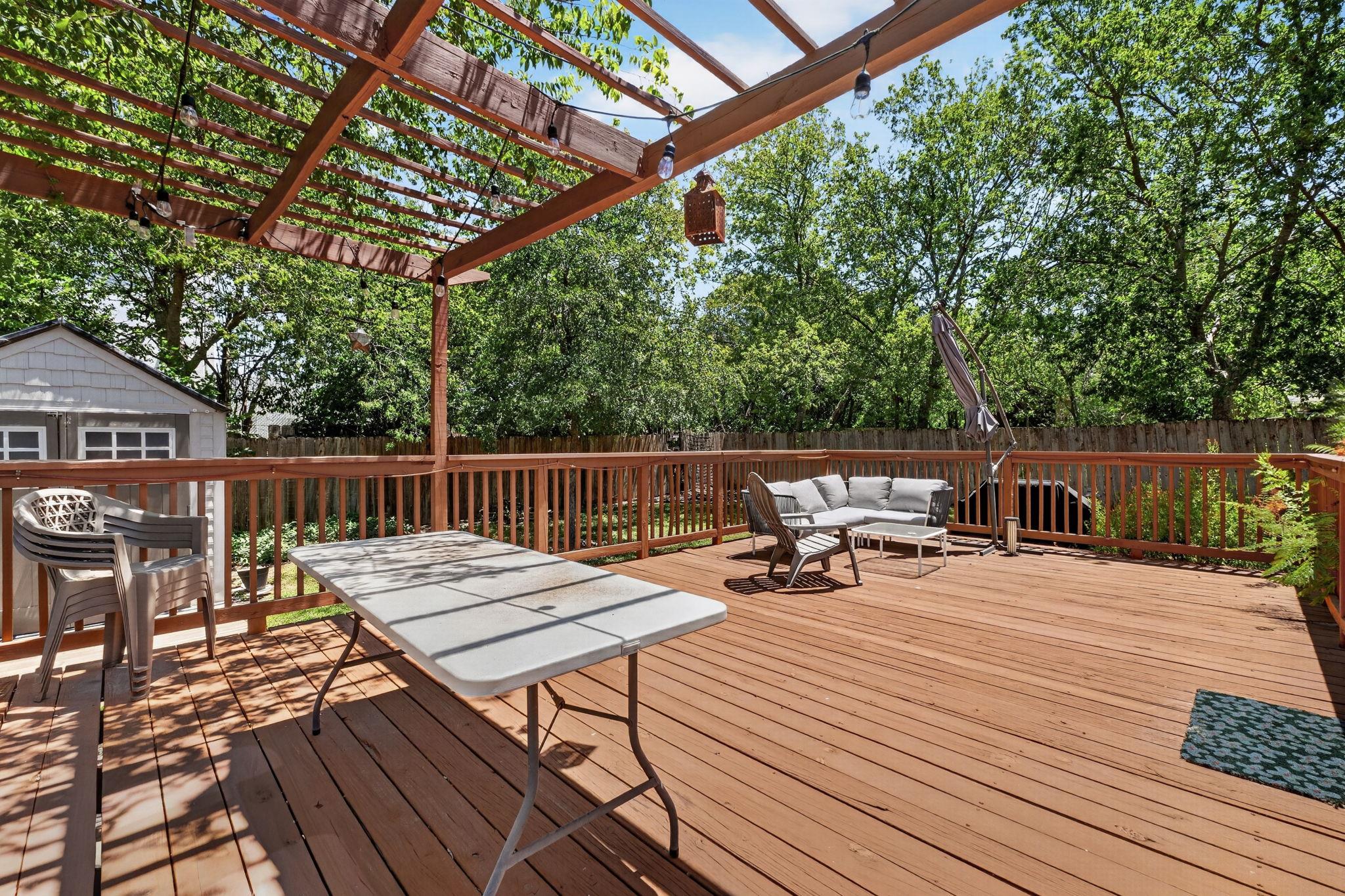 200 E Skyview RD