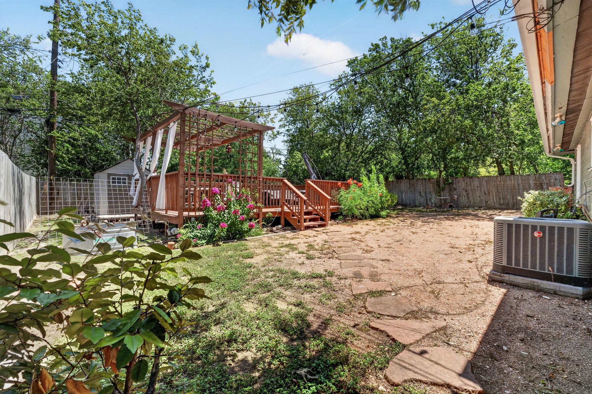 200 E Skyview RD