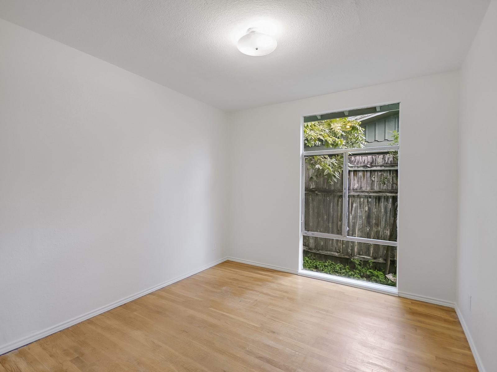 112 E Skyview RD