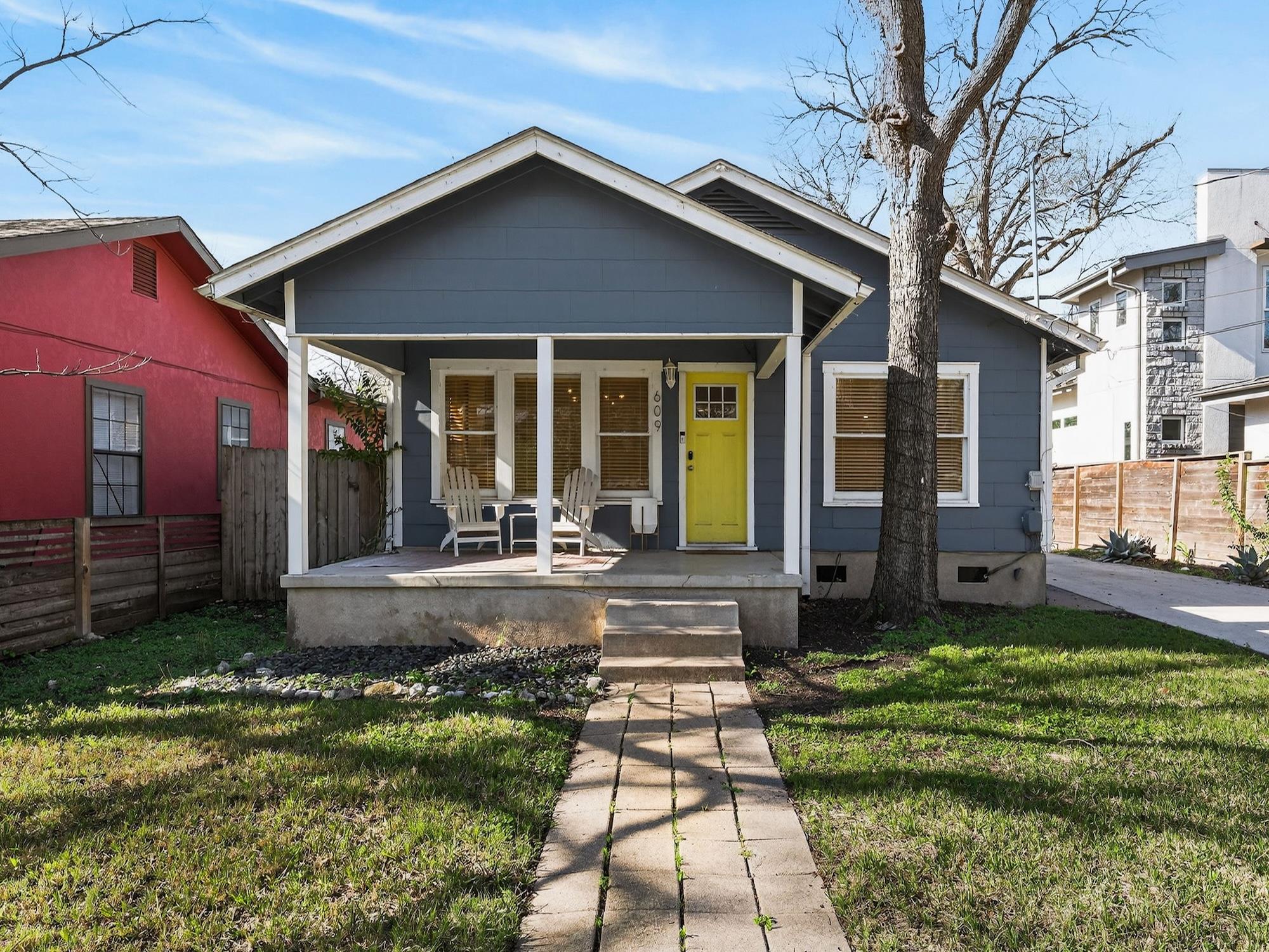 609 Fletcher ST