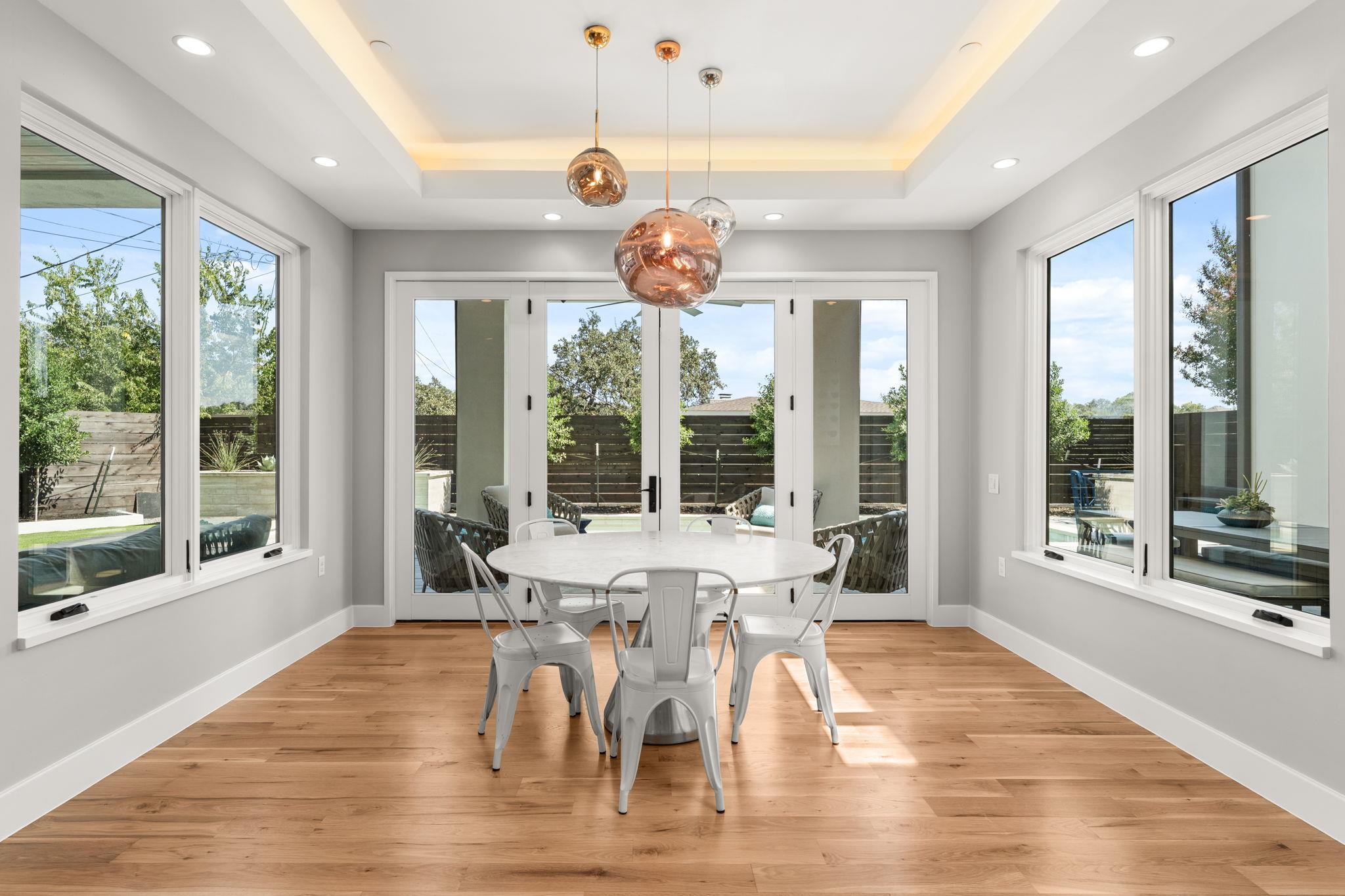 4908 Beverly Skyline