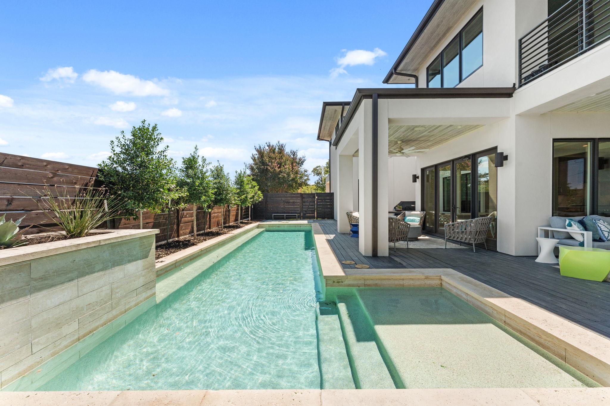 4908 Beverly Skyline