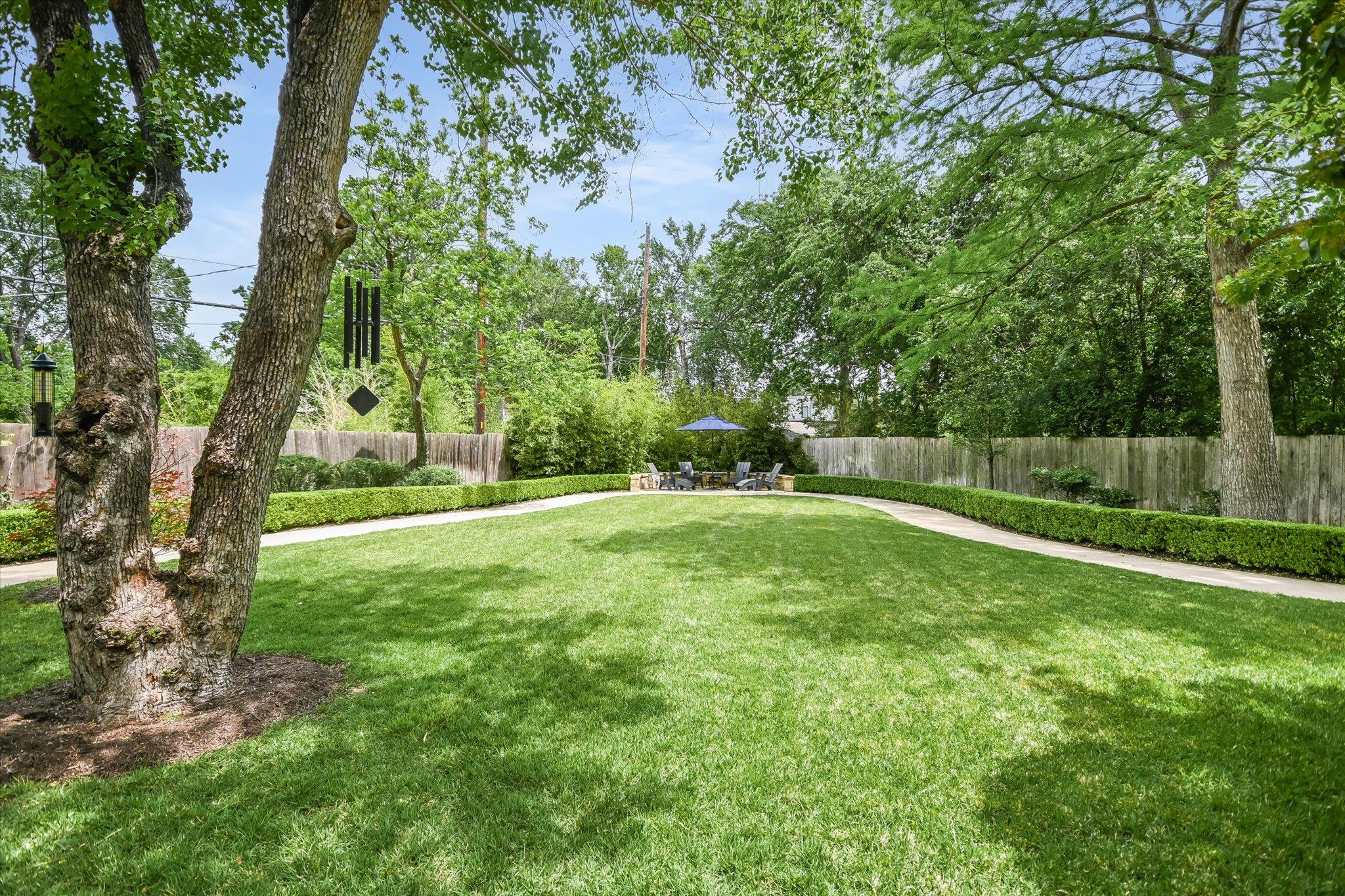 4901 Valley Oak DR