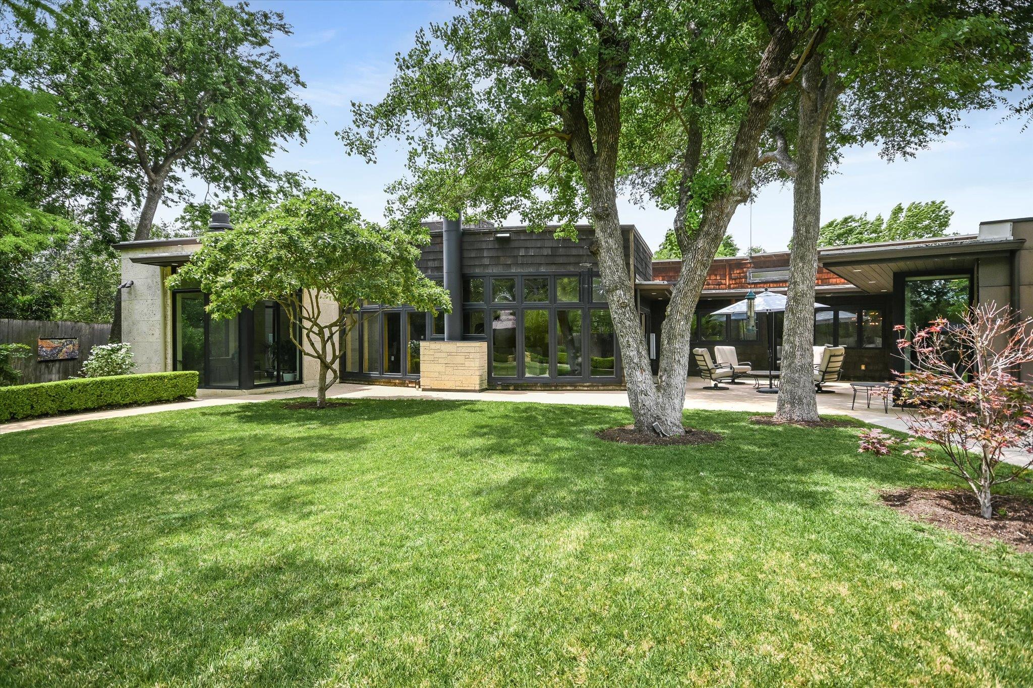 4901 Valley Oak DR