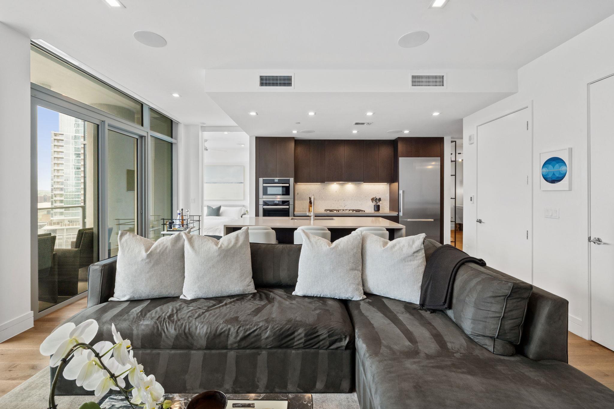 501 West AVE #1405