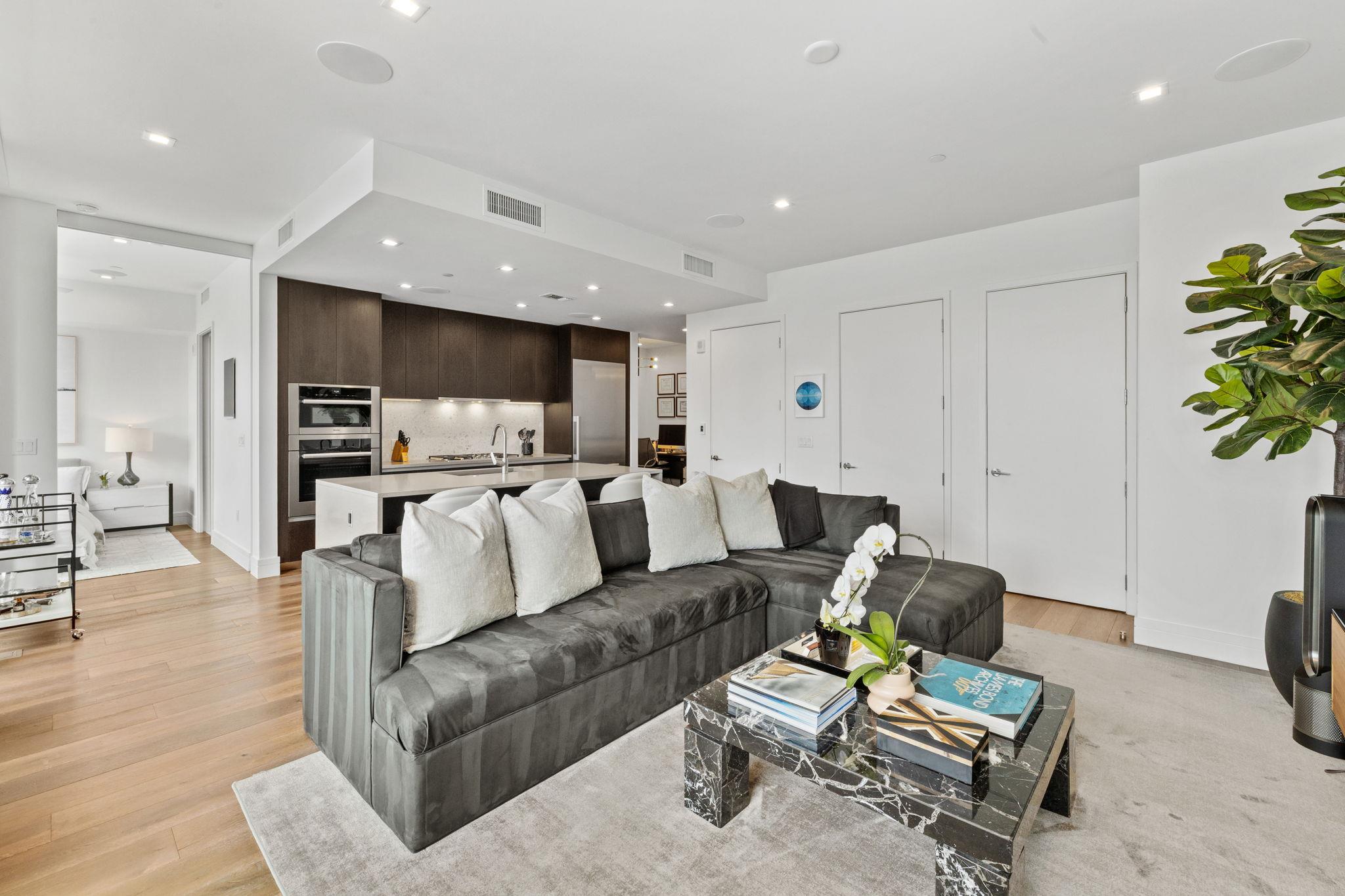 501 West AVE #1405