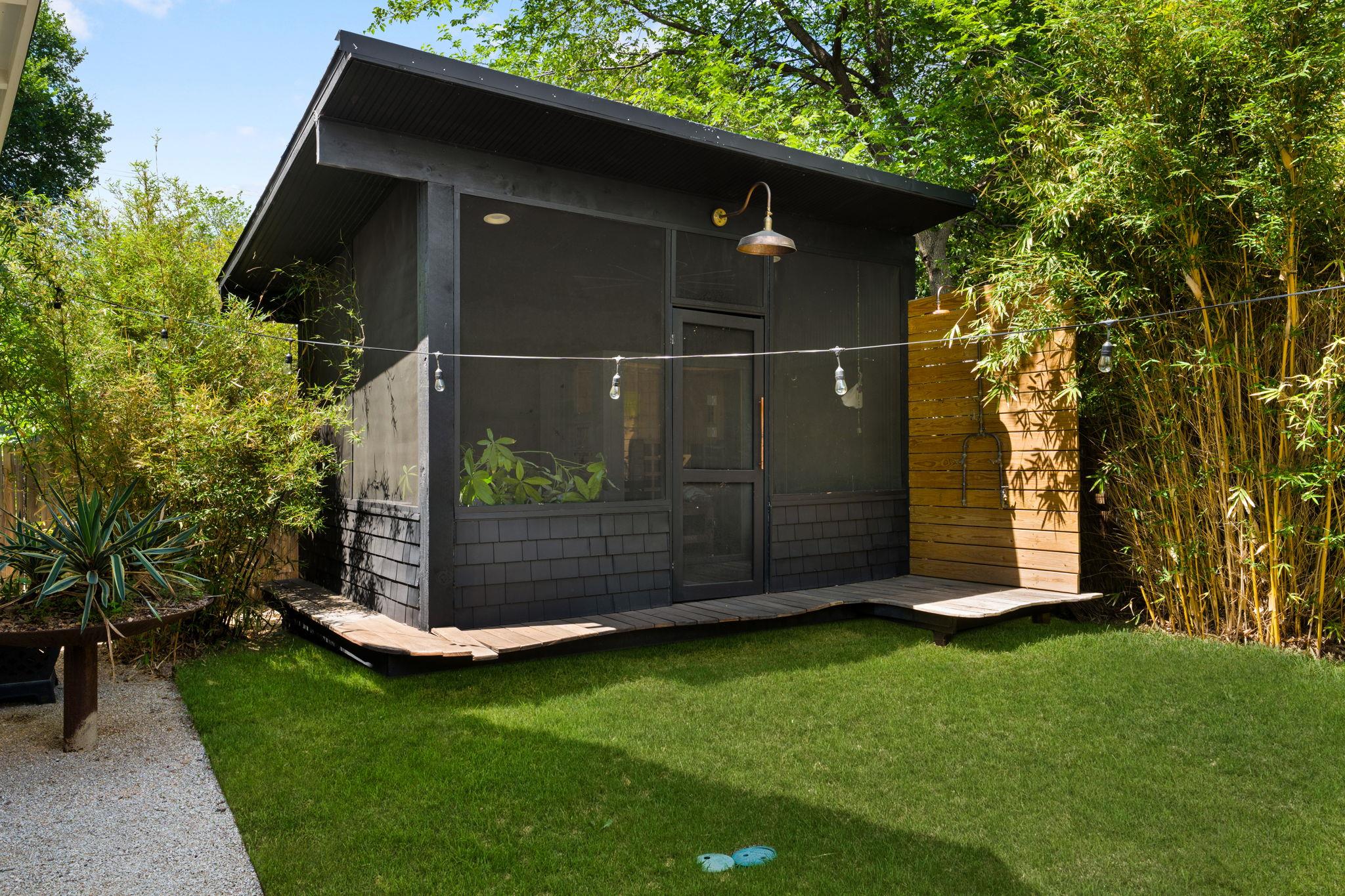 1704 Wethersfield RD