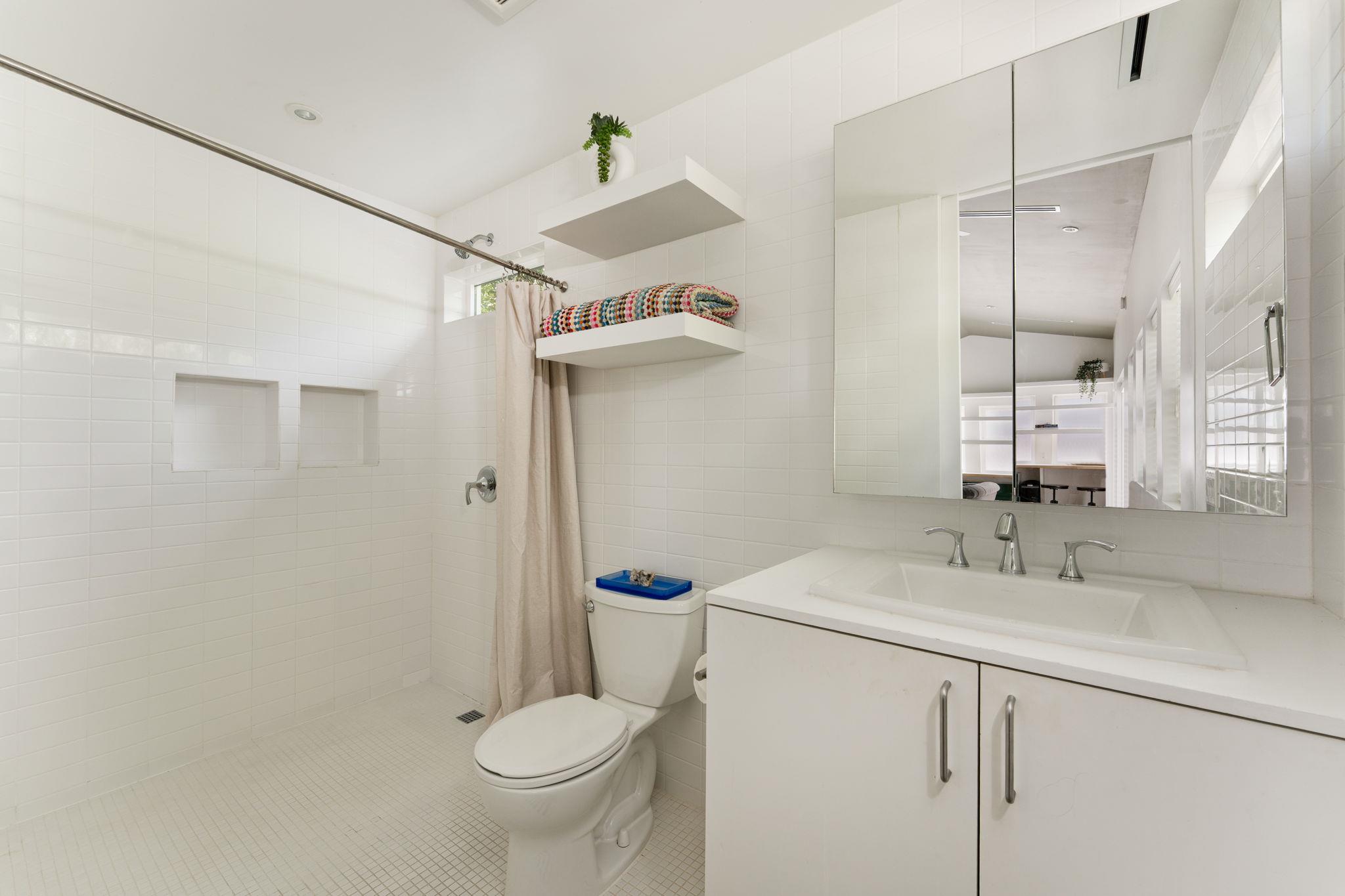 1704 Wethersfield RD