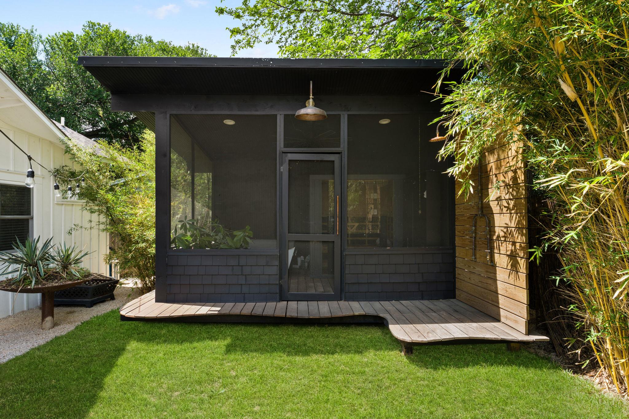 1704 Wethersfield RD