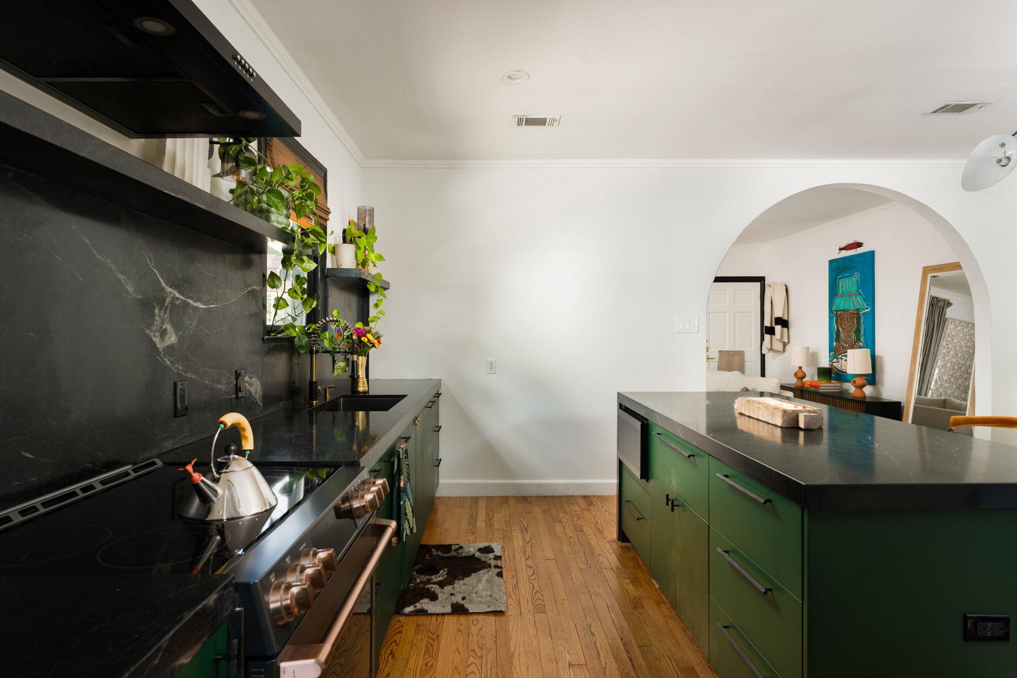 1704 Wethersfield RD