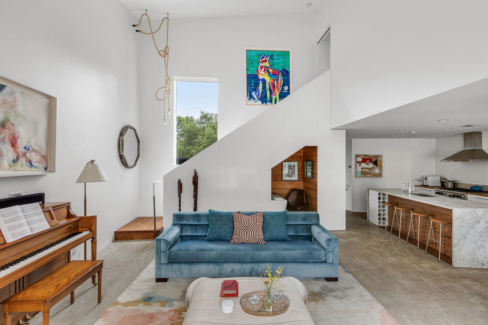 1303 1/2 Hillside AVE