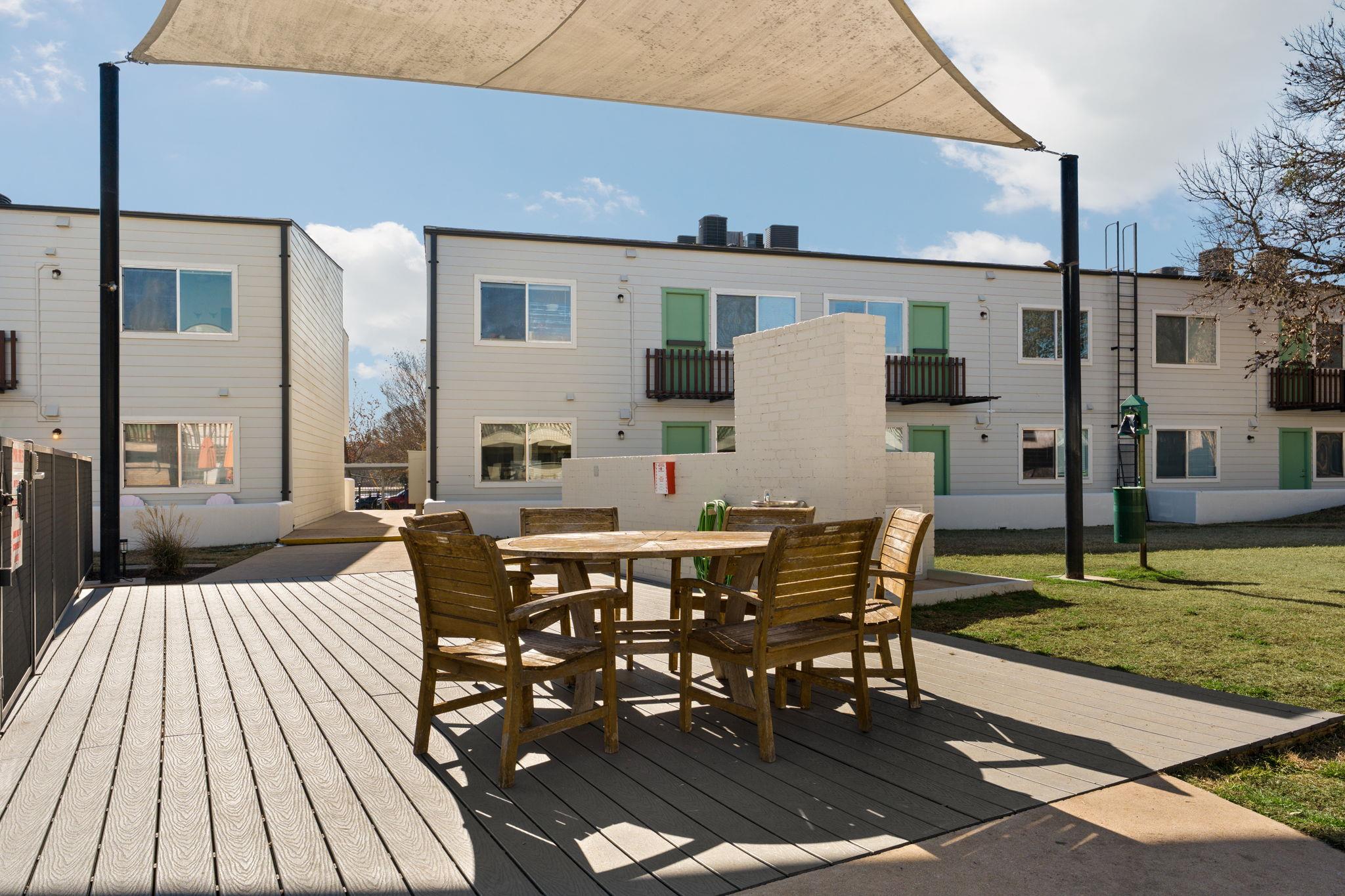 2200 Dickson DR # 119