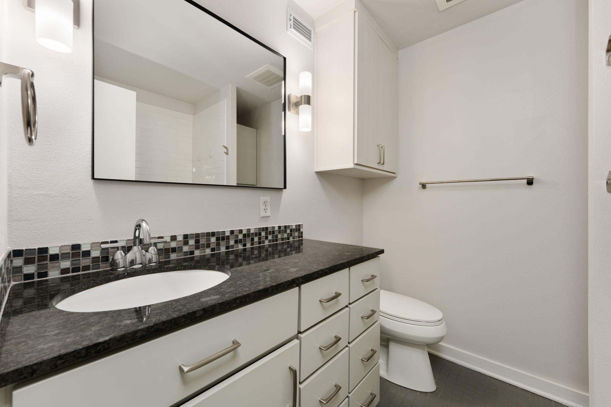 2200 Dickson DR # 119