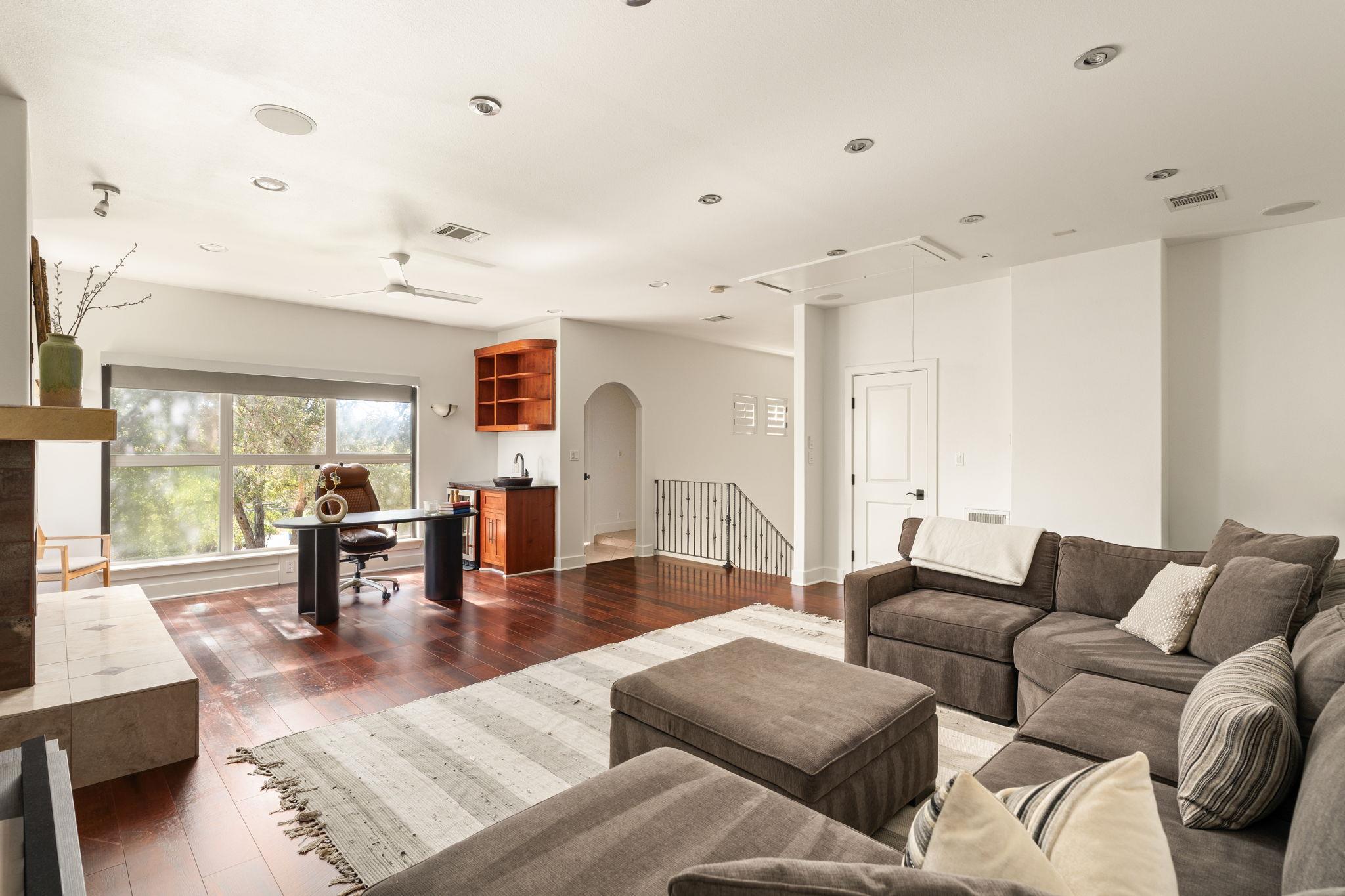 2324 Kinney RD
