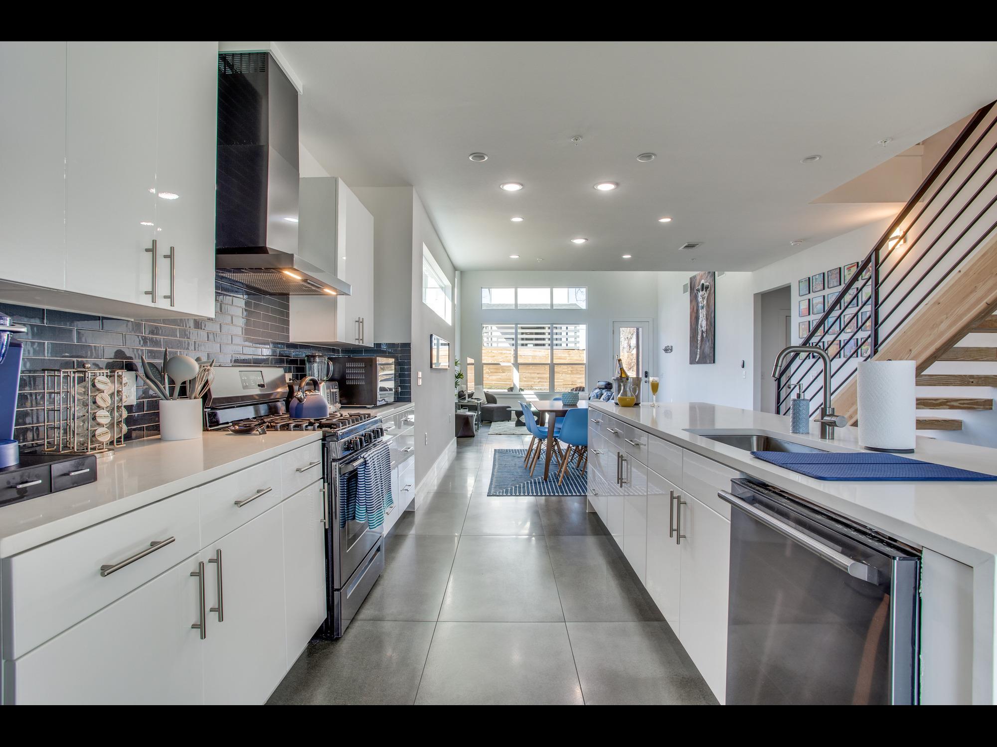 3409 Pennsylvania Ave #2