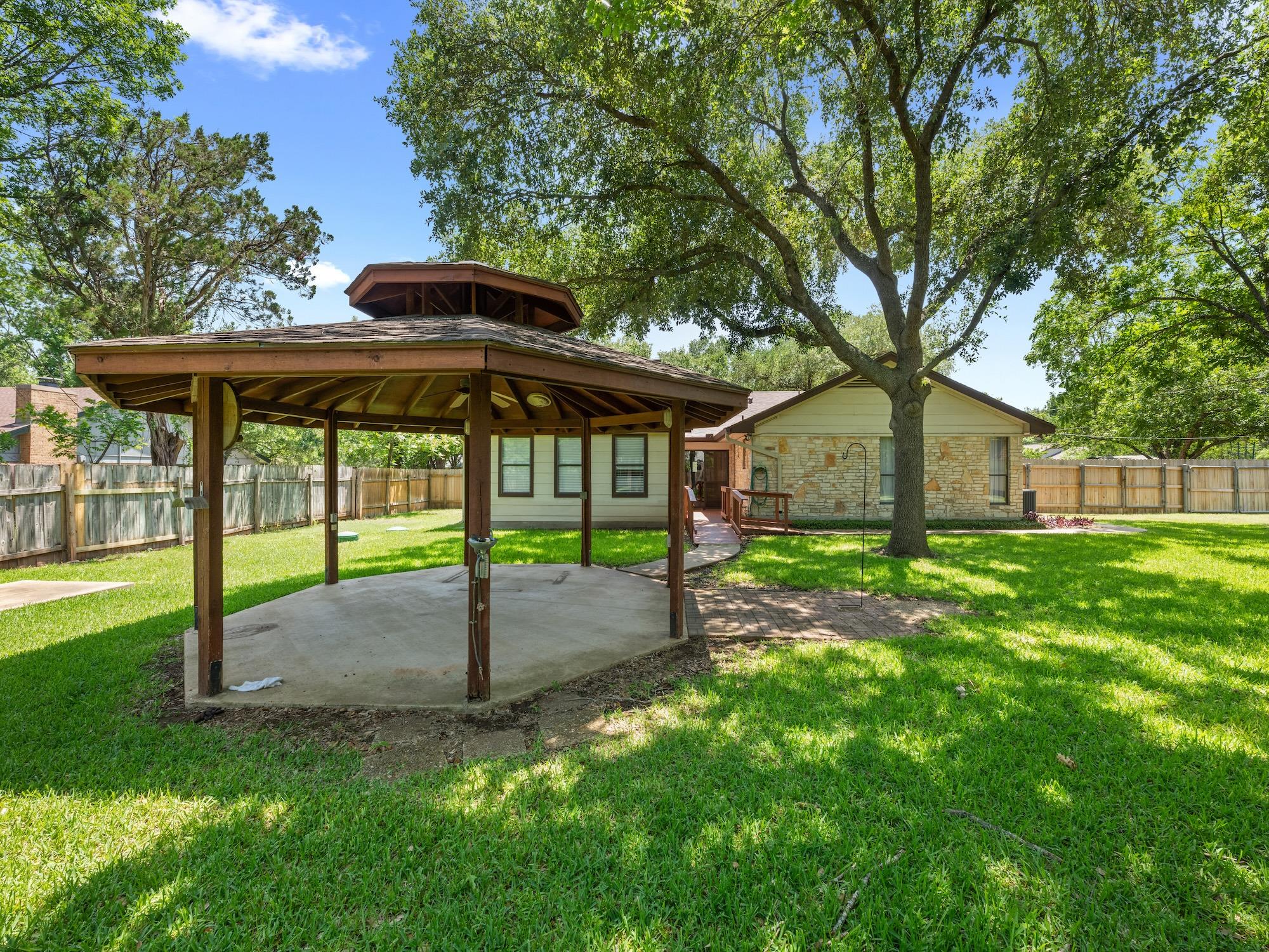 3606 Spotted Horse TRL