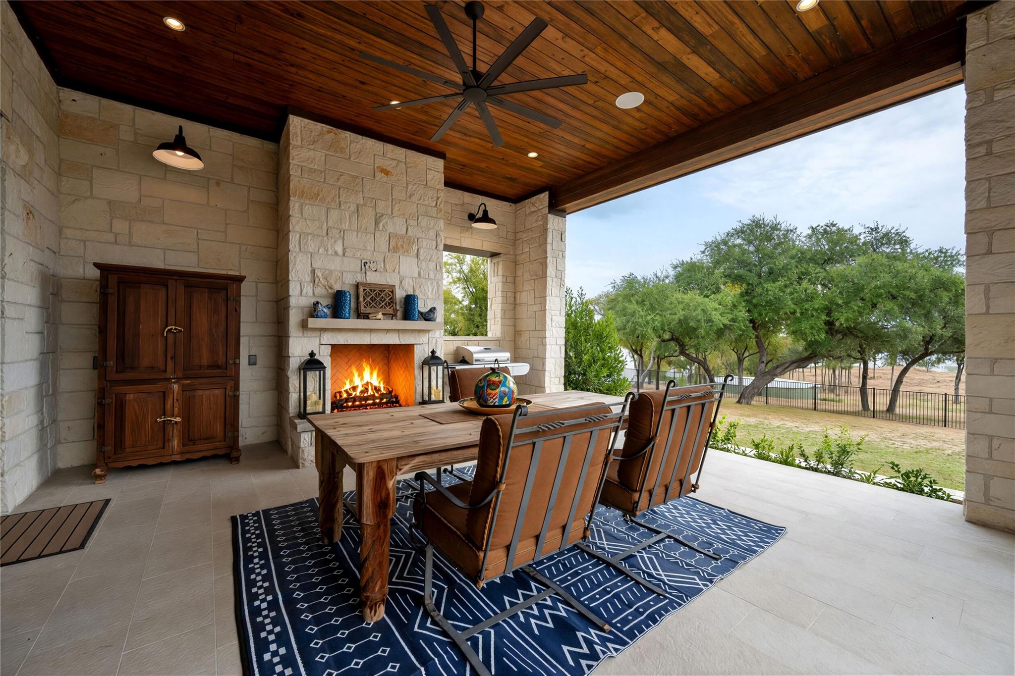 2035 County Road 410
