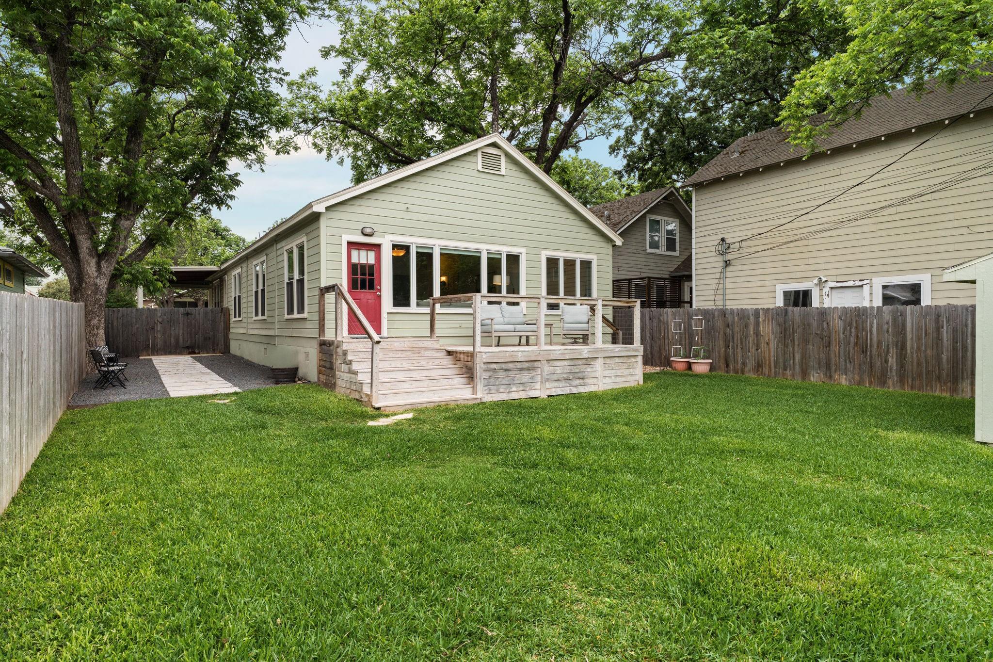 4413 Bellvue Ave