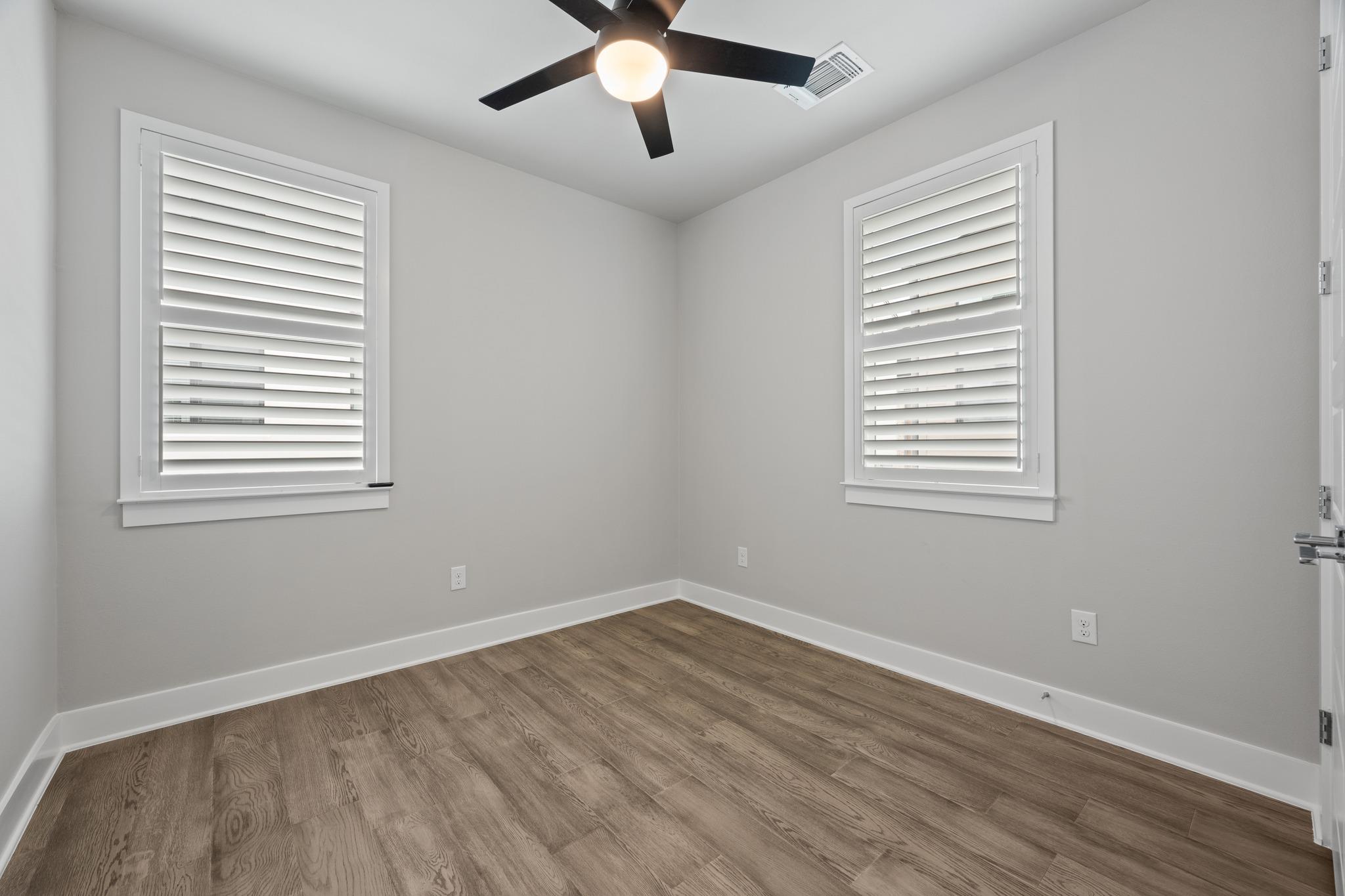 4515 Unity CIR