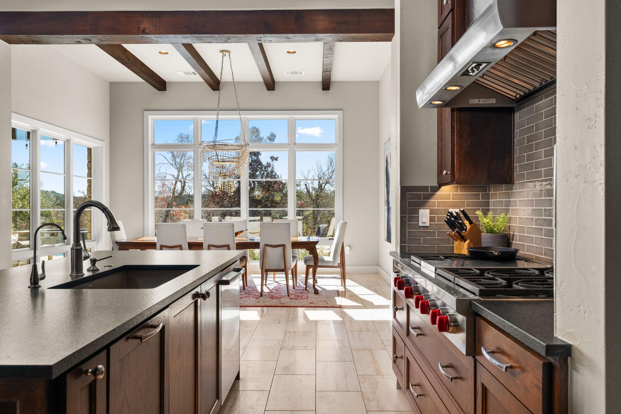 2560 Bell Springs RD