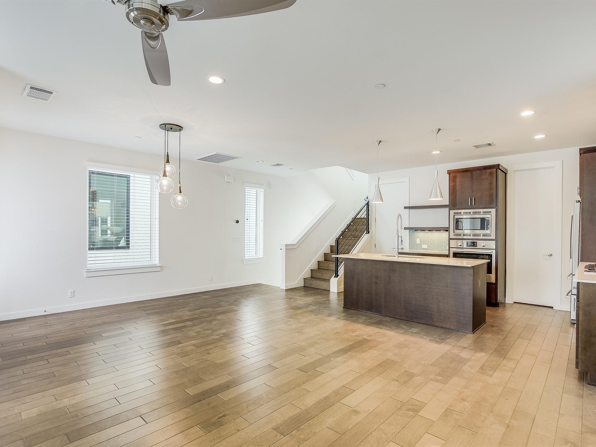 2301 Bluebonnet LN # 12