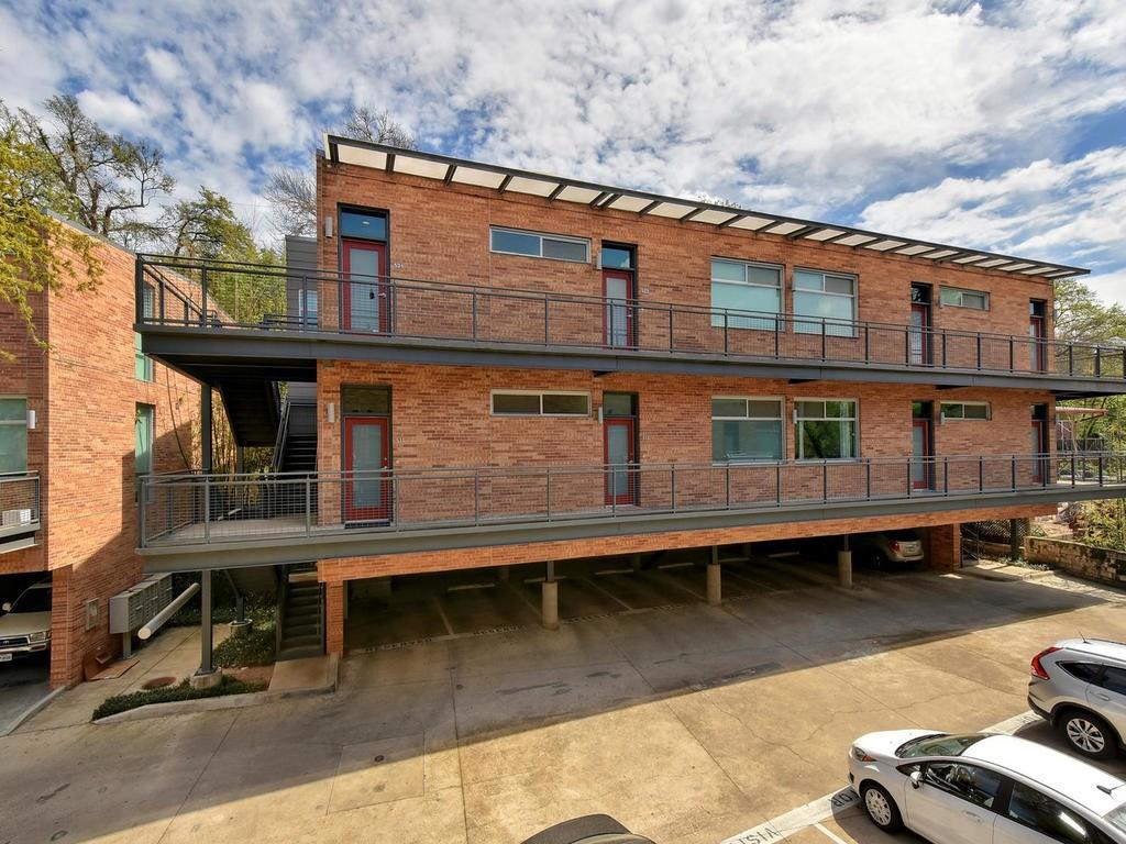 2205 N Lamar BLVD # 521